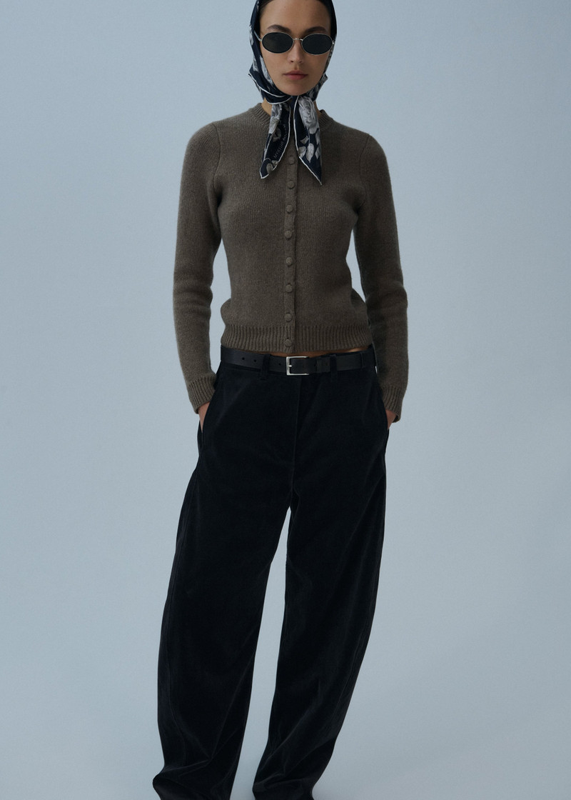 MAGDA BUTRYM Classic round-neck cardigan in beige outlook