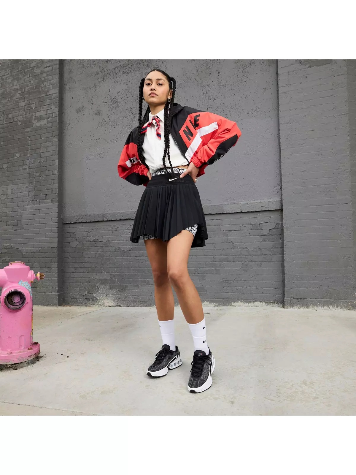 Air Max Dn "Black/White" Women's Shoe - 5