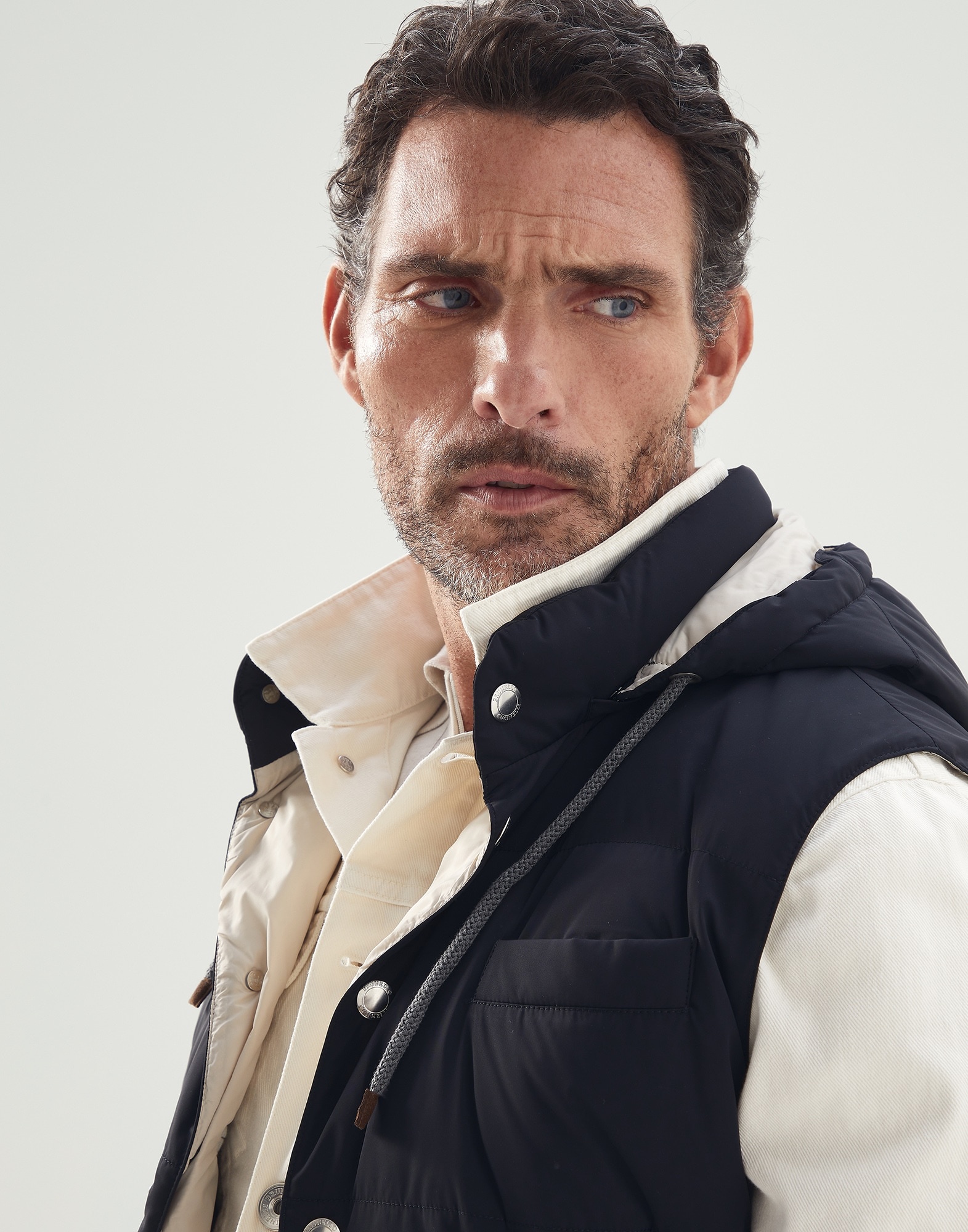 Bonded nylon down vest with detachable hood - 3
