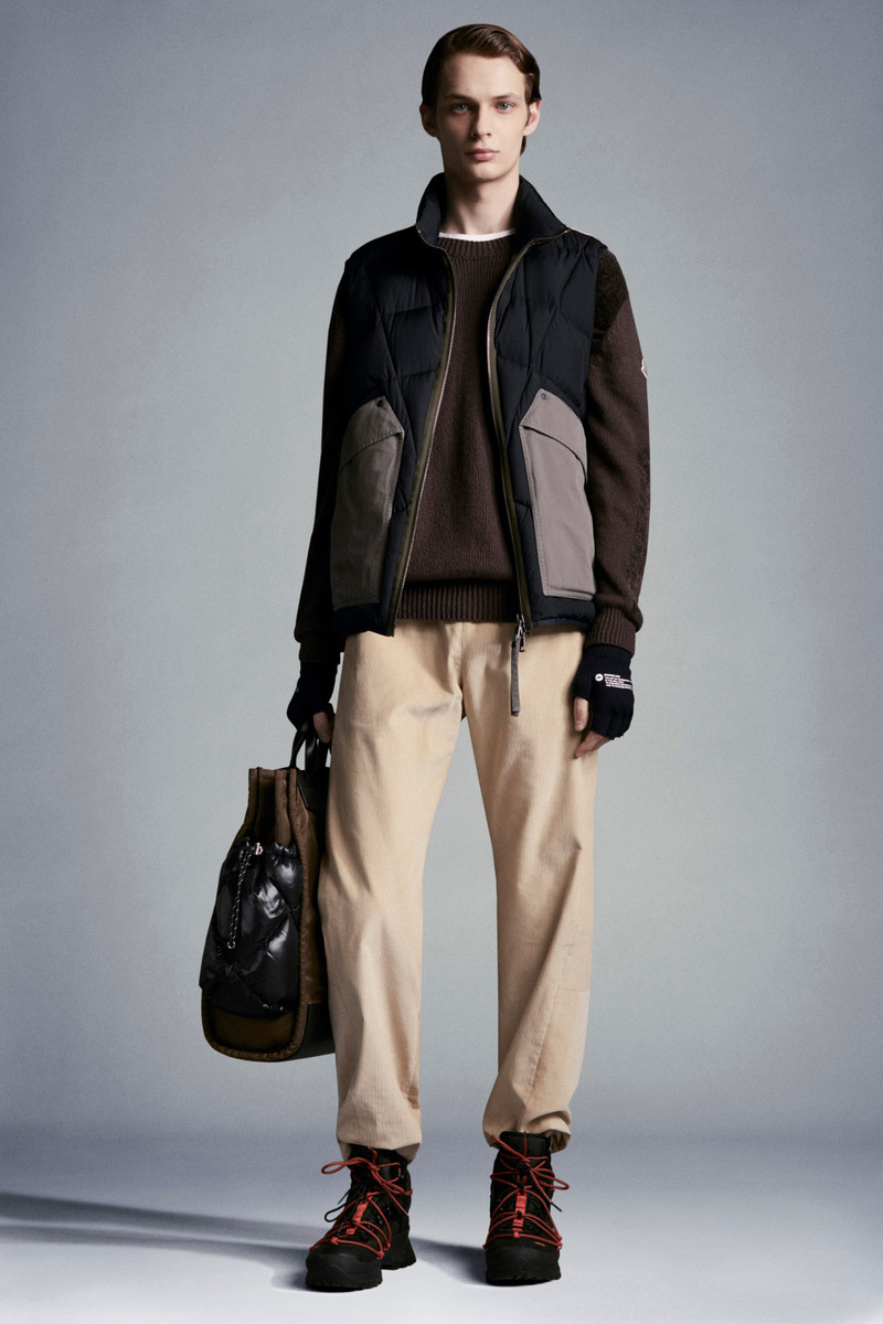 Moncler Zem Vest outlook