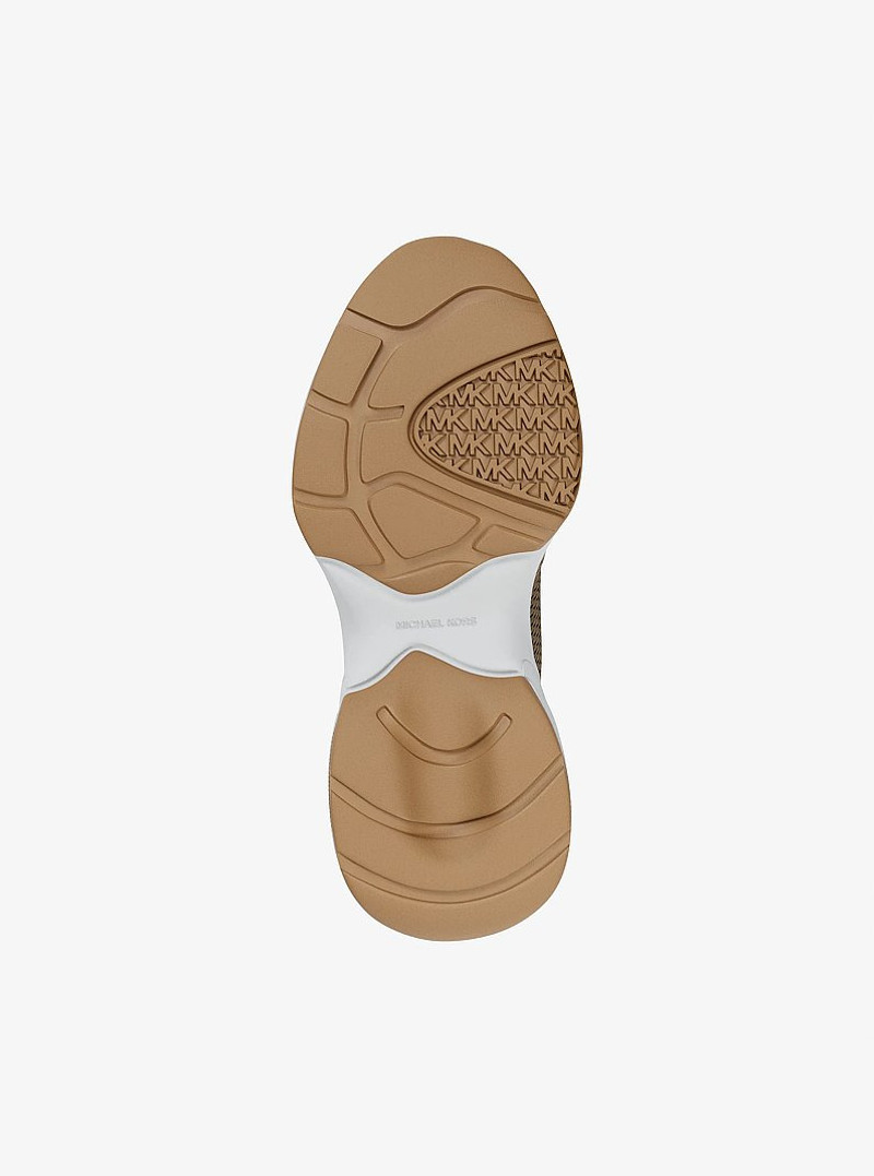 Zuma Mixed-Media Trainer 6
