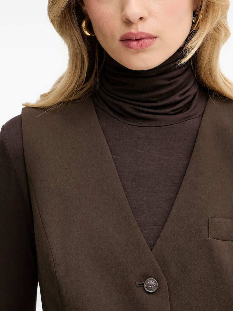 button chest-pocket vest 4