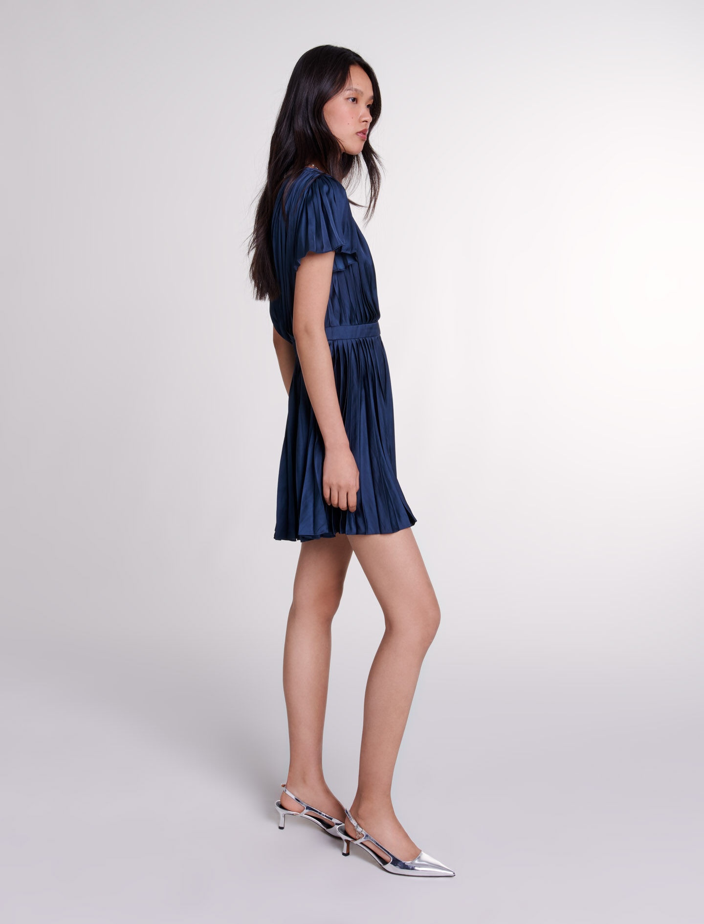Short pleated dress - 3