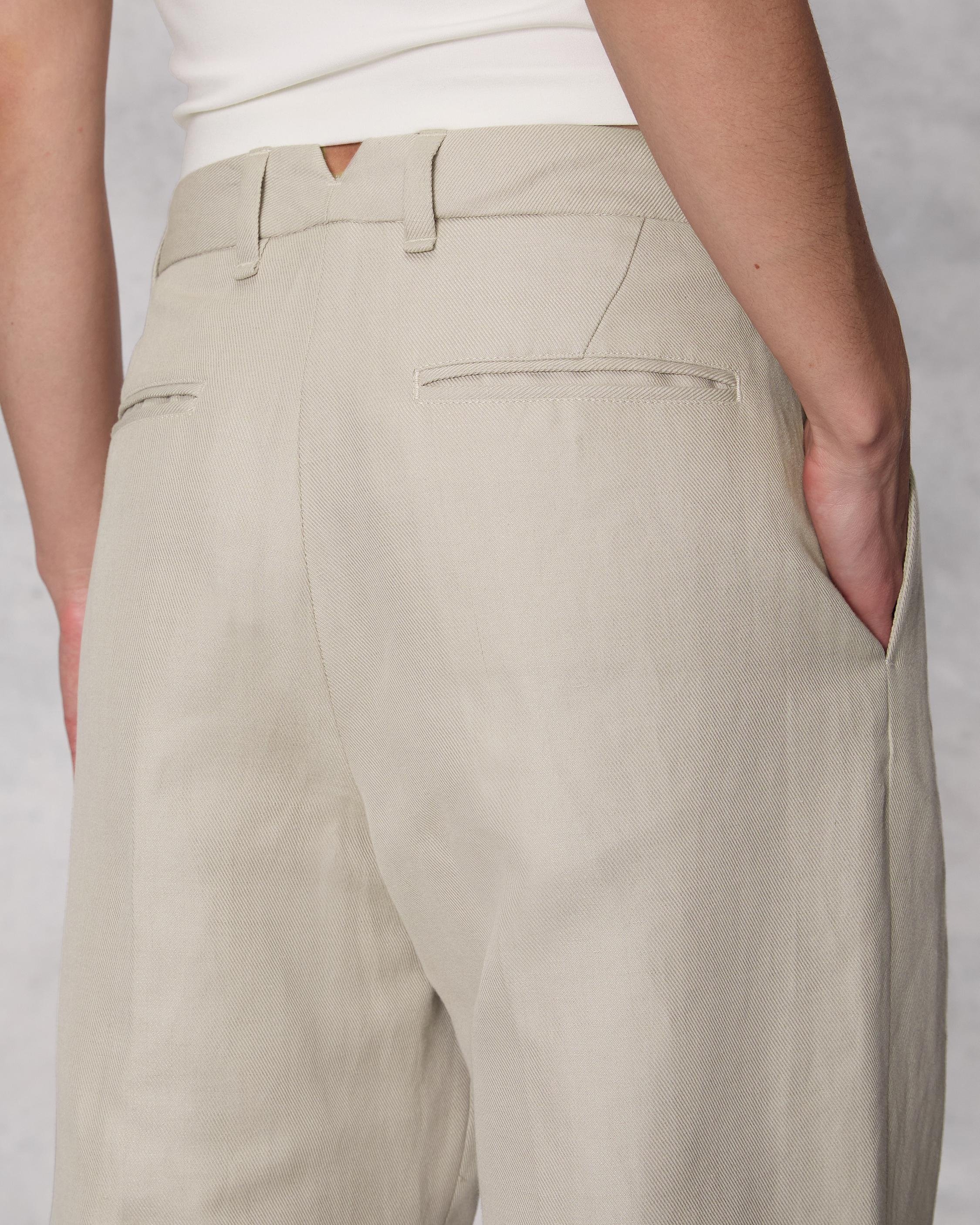 Newman Cotton Linen Pant
Relaxed Fit - 6