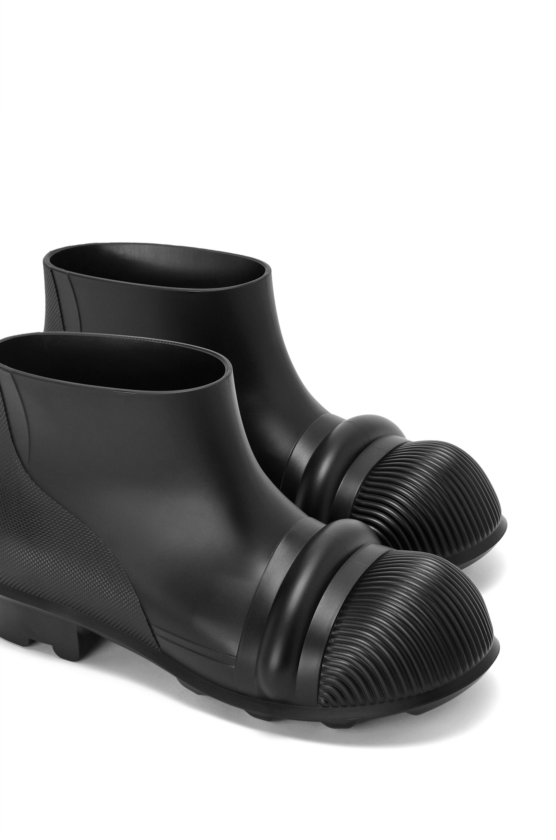 Boot in rubber - 4