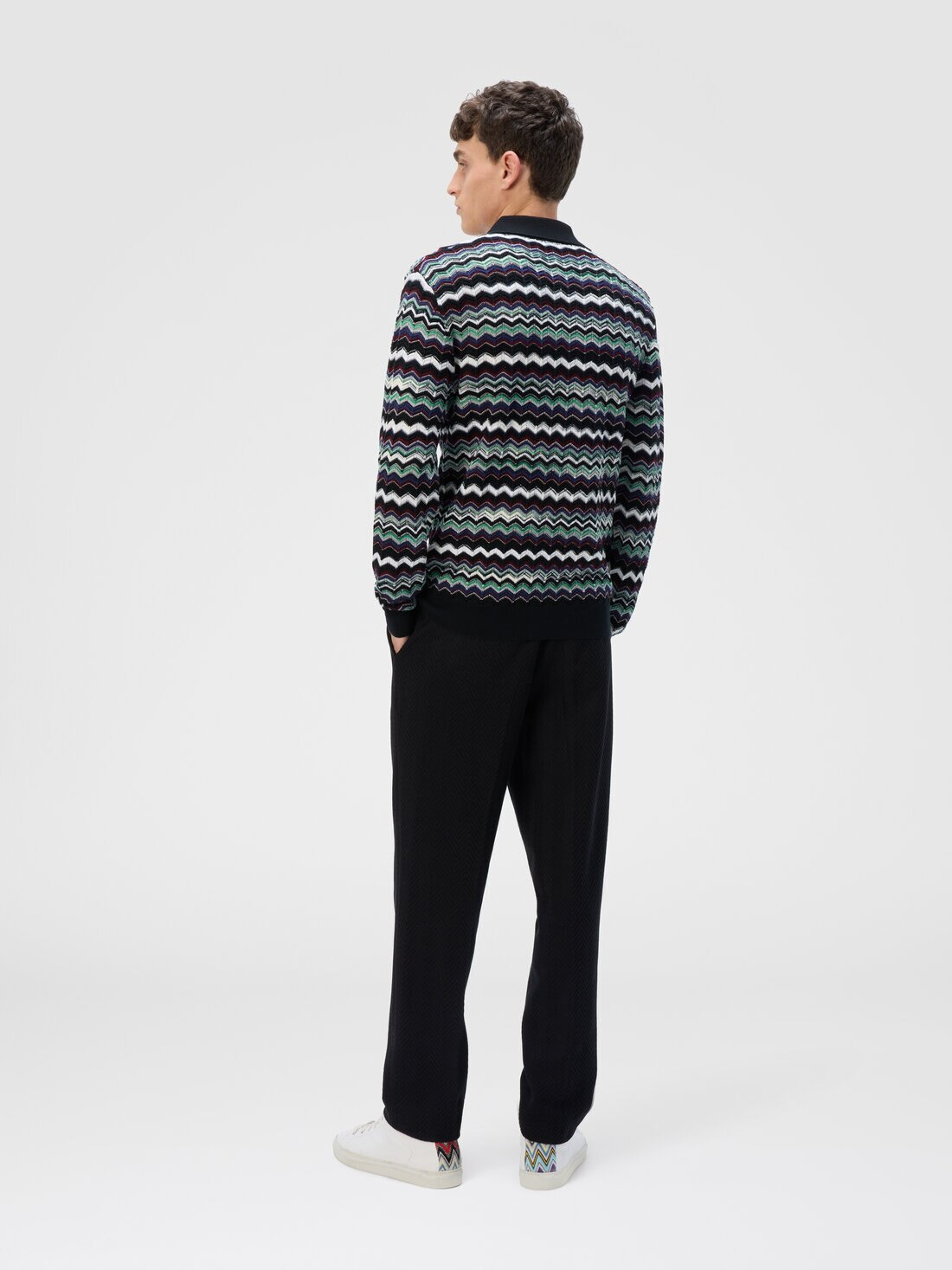 Long Sleeve Polo with V-Neck and Zigzag Pattern - 3