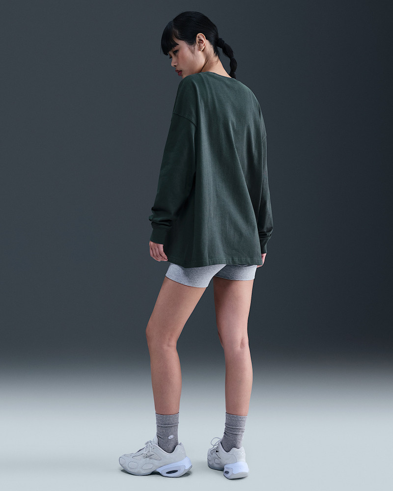 Nike Sportswear Essential Women's Oversized Long-Sleeve T-Shirt 5