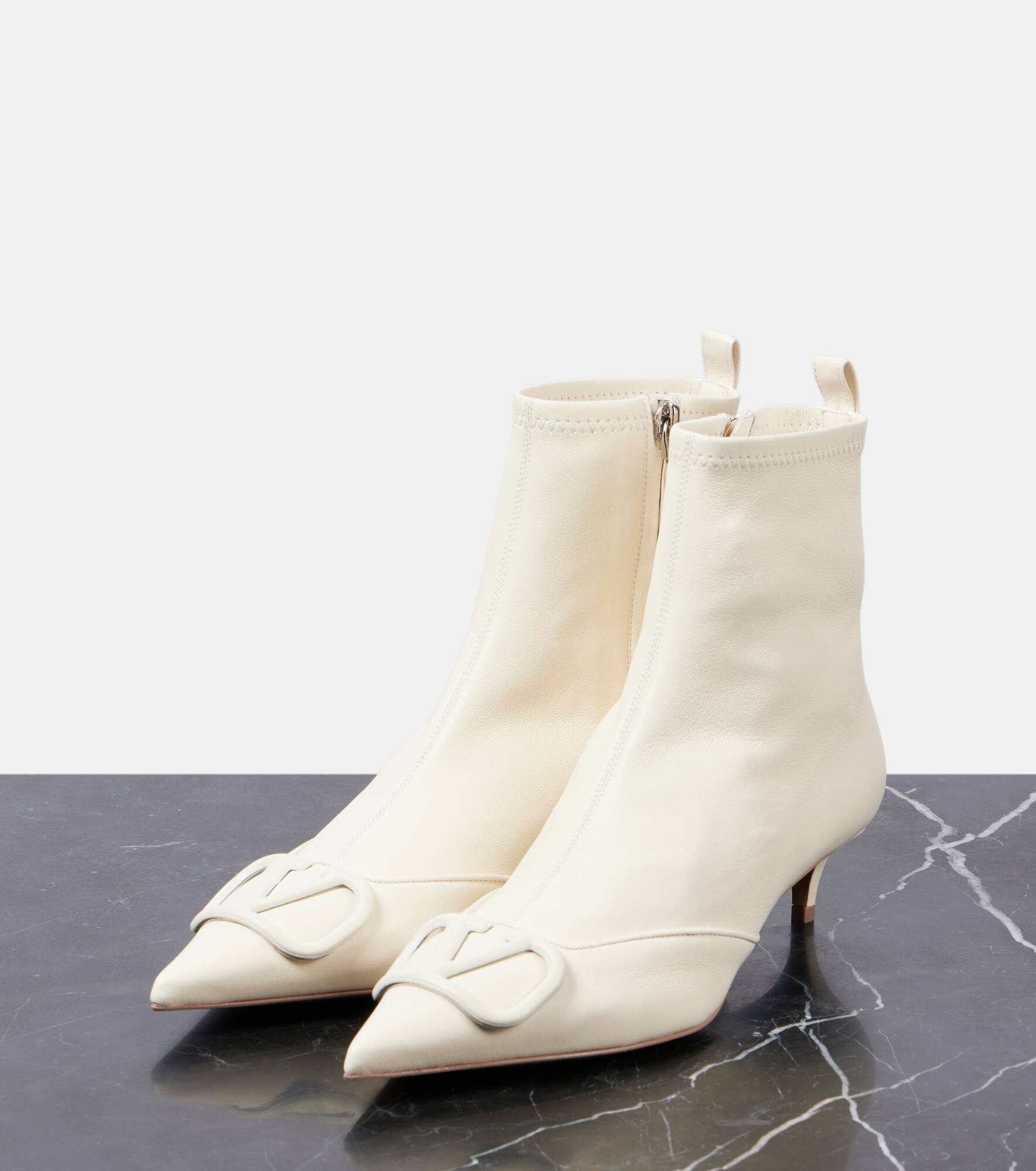 VLogo Signature 40 leather ankle boots - 5