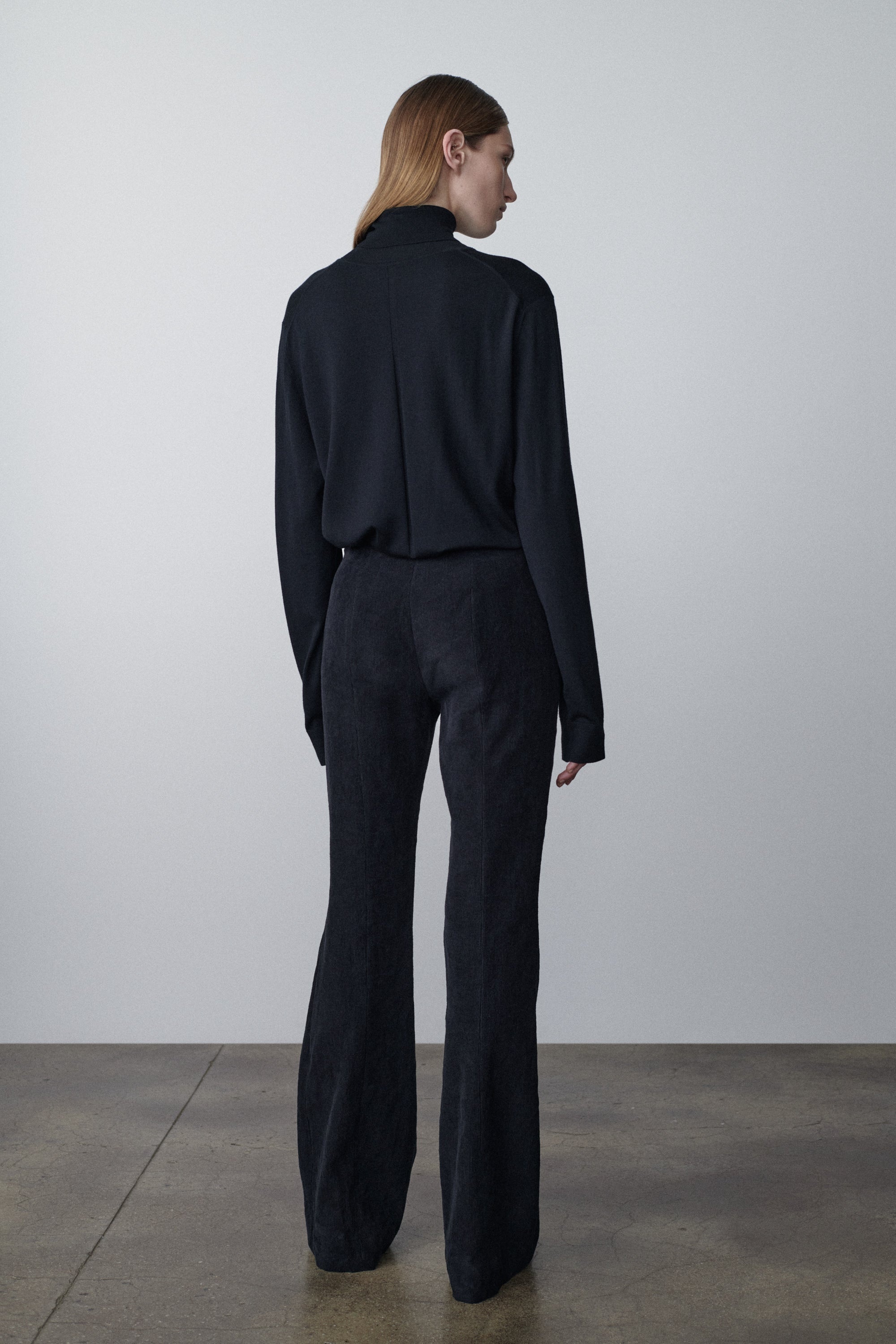 Rebecca Pant in Linen - 5