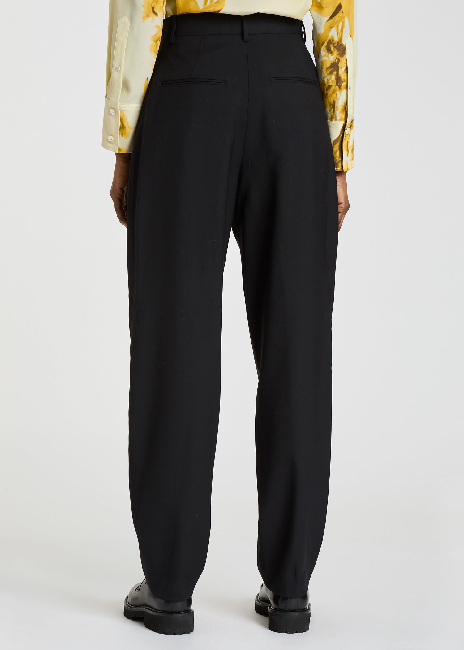 A Suit To Travel In -  Double-Pleat Wool Cropped Travel Pants - 5