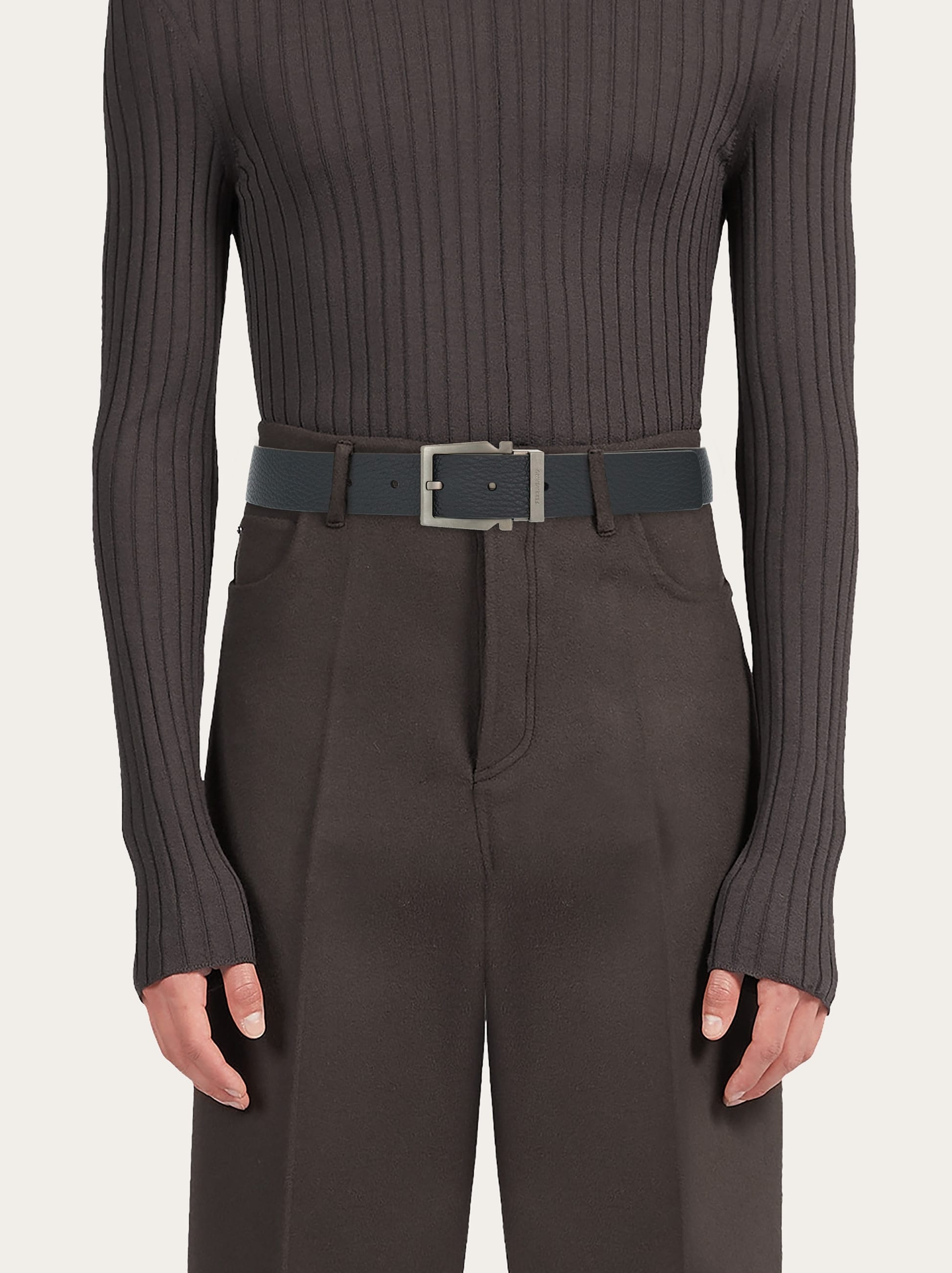 Reversible and adjustable belt - 4