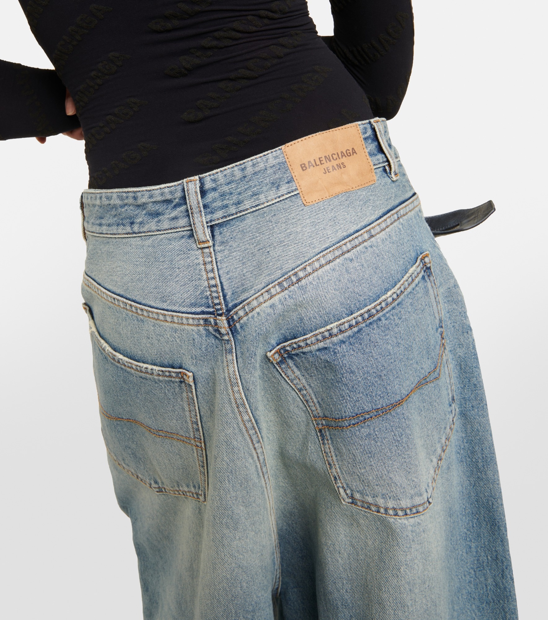 Wide-leg jeans - 6
