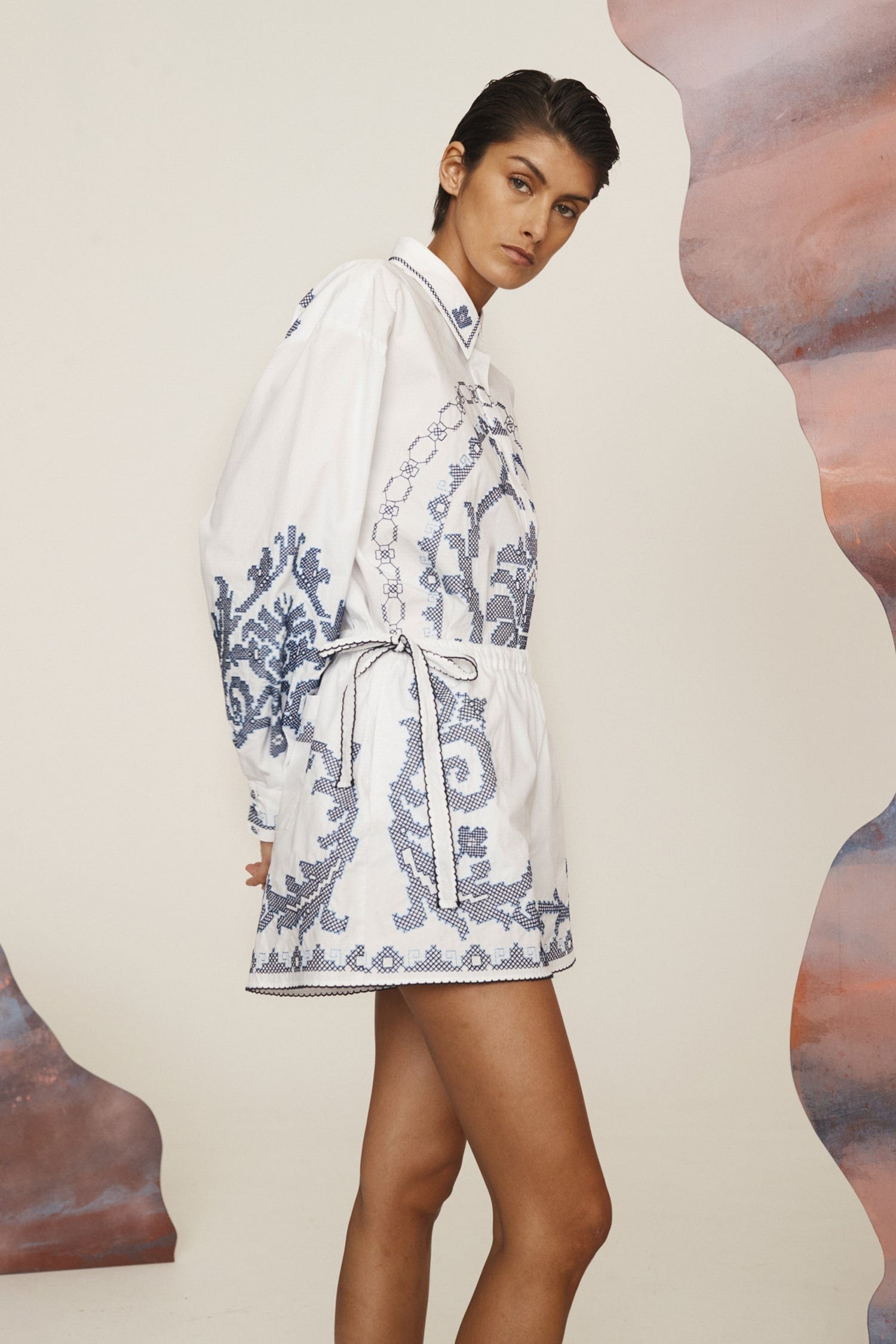 Hazel Embroidered Short White - 3
