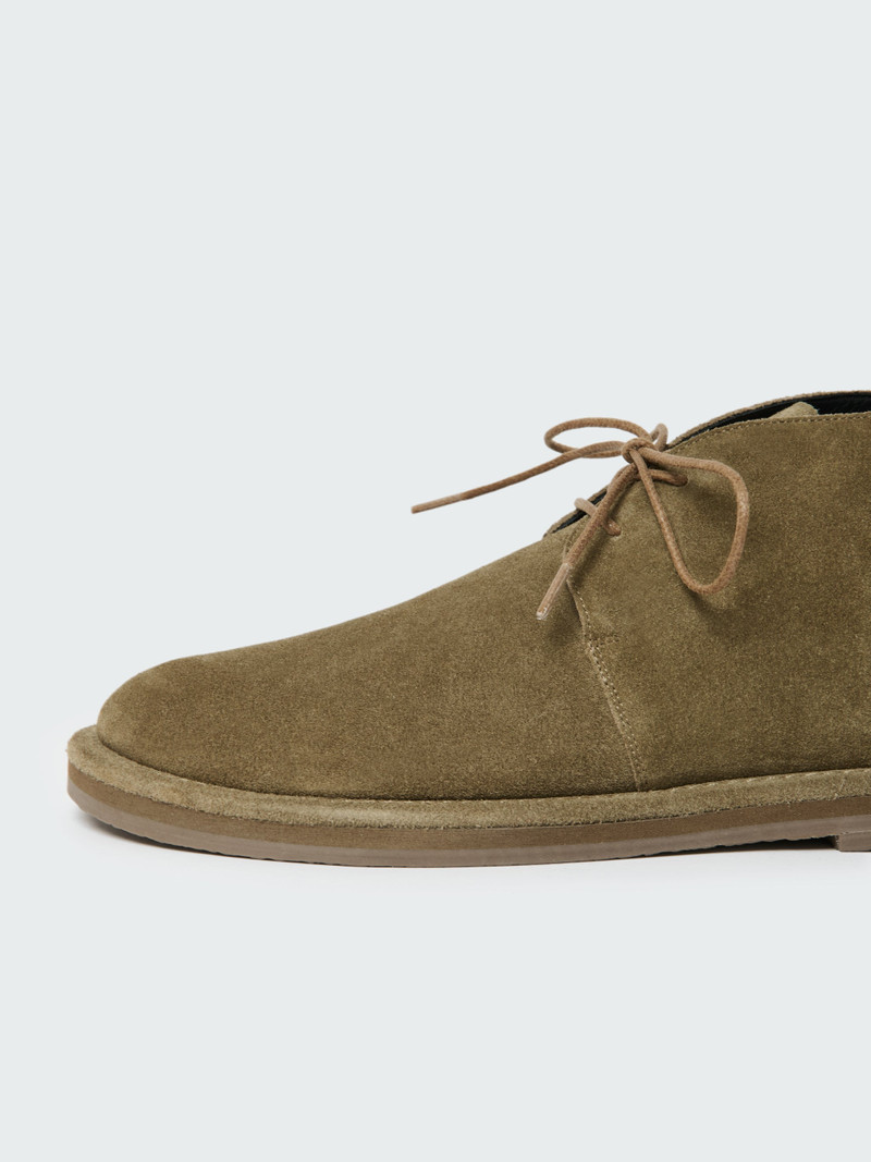 Women's Woodrow Suede Shoe 6