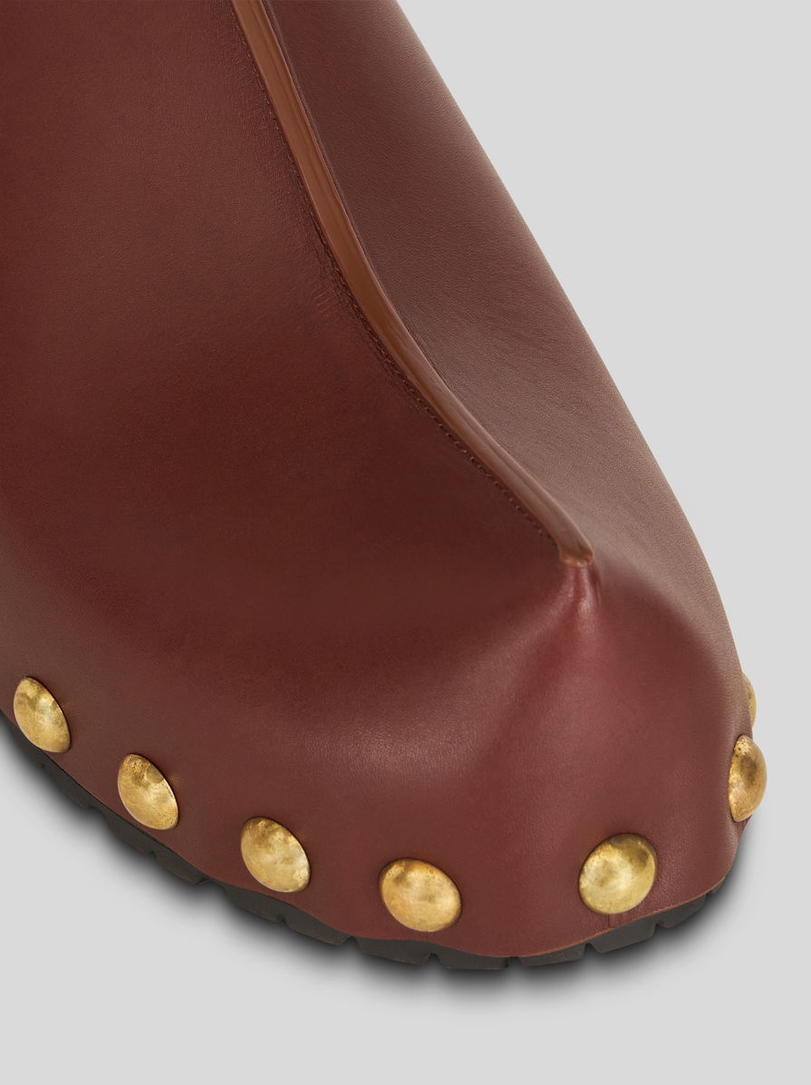 LEATHER CLOGS - 4