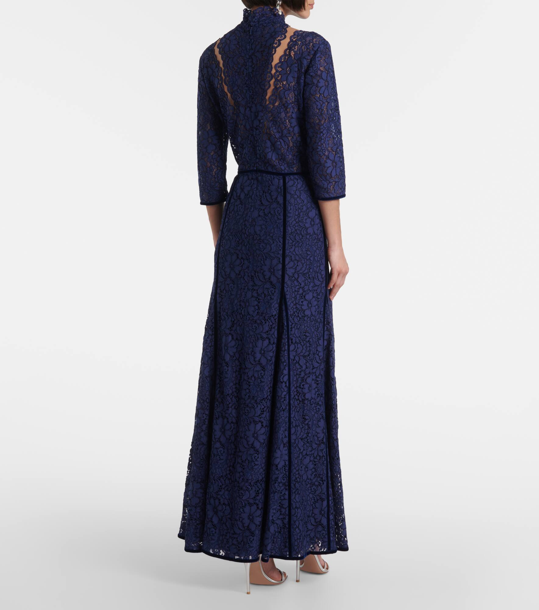 Lace gown - 3