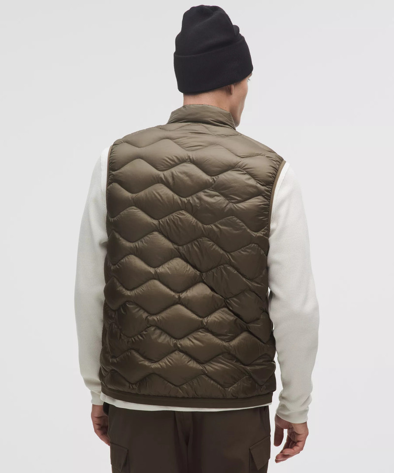 Men's Featherweight 900-Down-Fill Quilted Vest 3