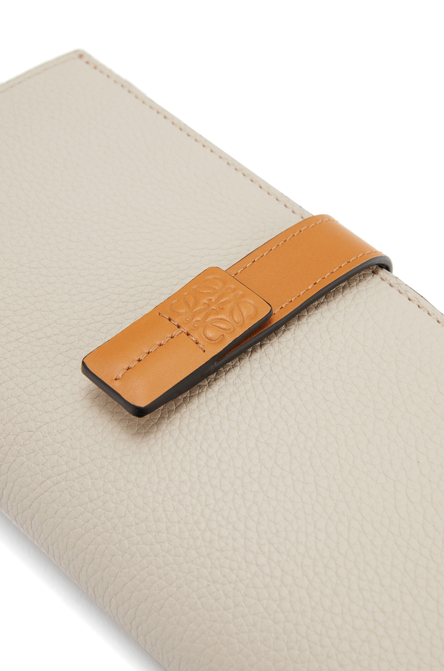 Large vertical wallet in soft grained calfskin - 4