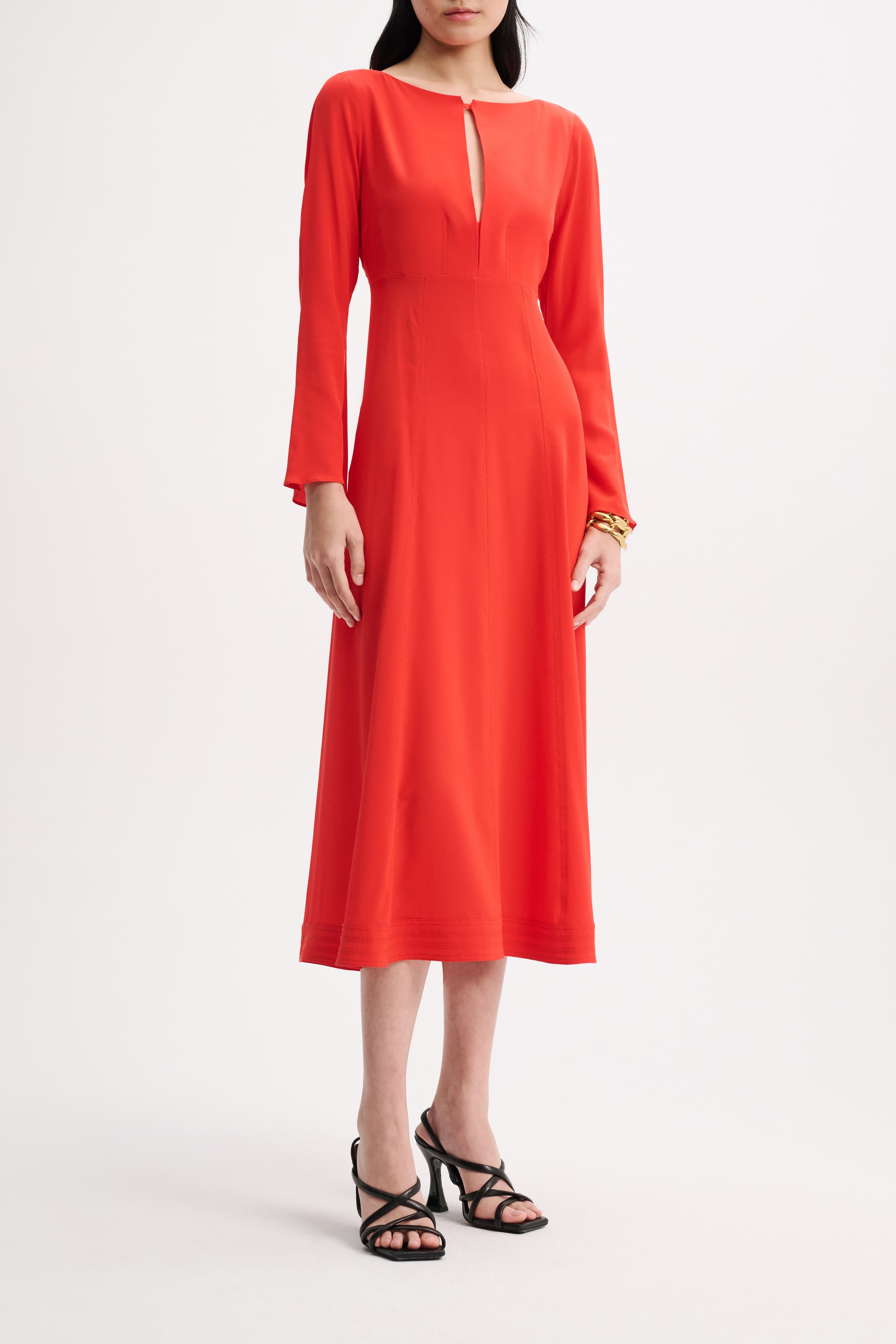 【Dorothee Schumacher】 Sophisticated Volumesシルクミディド Sophisticated Volumes silk midi dress in red - Dorothee