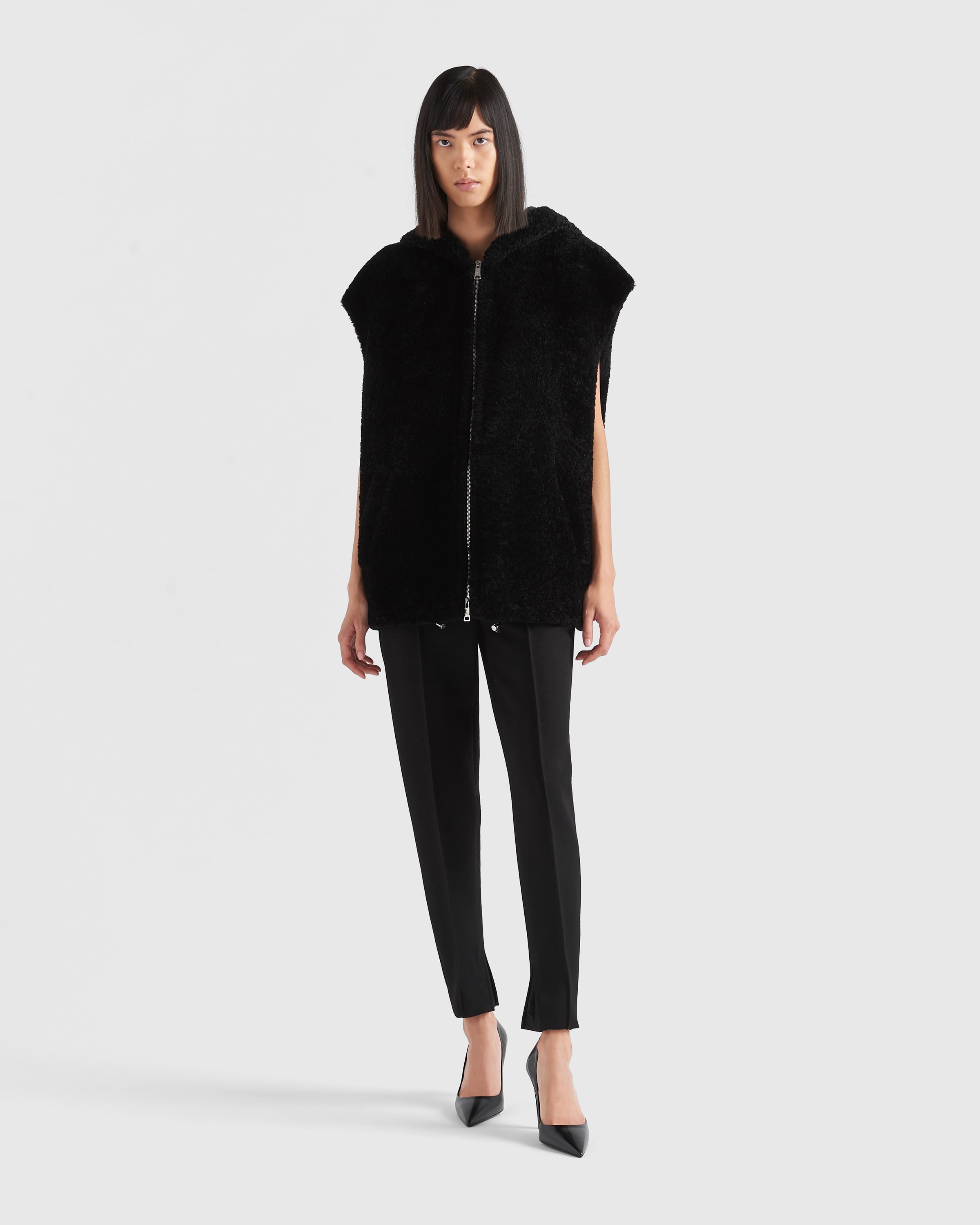 PRADA - PRADA プラダ ベスト Nappa shearling vest Prada Nappa shearling vest | REVERSIBLE
