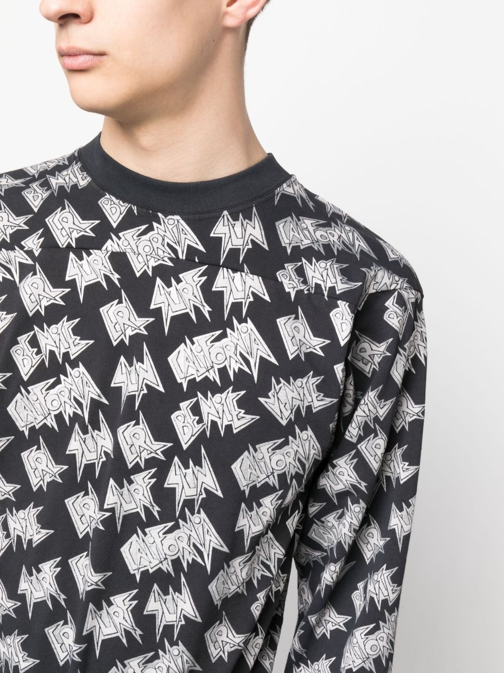 logo-print long-sleeved T-shirt - 5