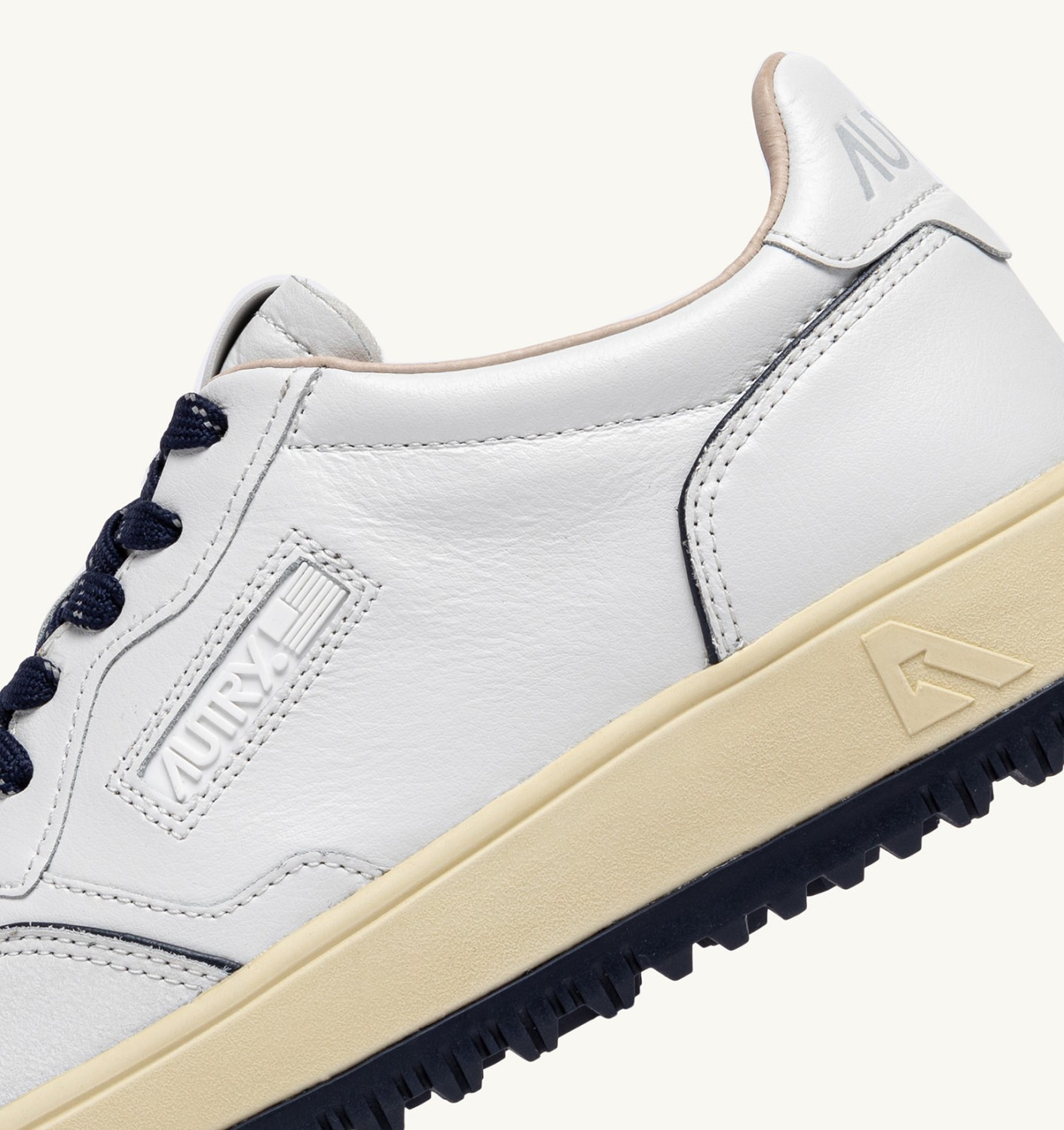 GOLF LOW SNEAKERS IN WHITE AND NAVY LEATHER - 6