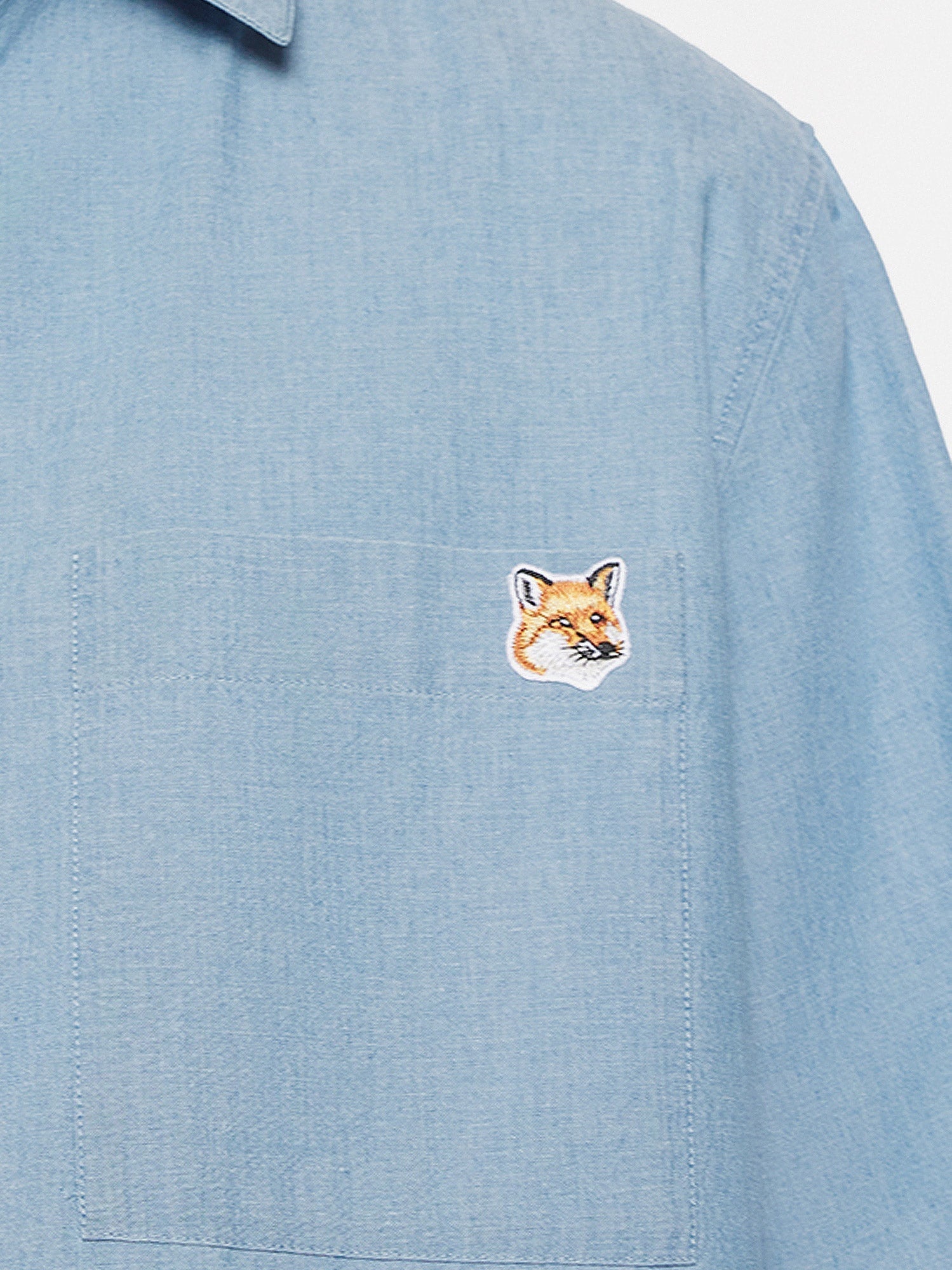 シャツ Maison Kitsune Cotton Shirt With Iconic Logo Patch Maison Kitsuné Cotton shirt with iconic logo patch