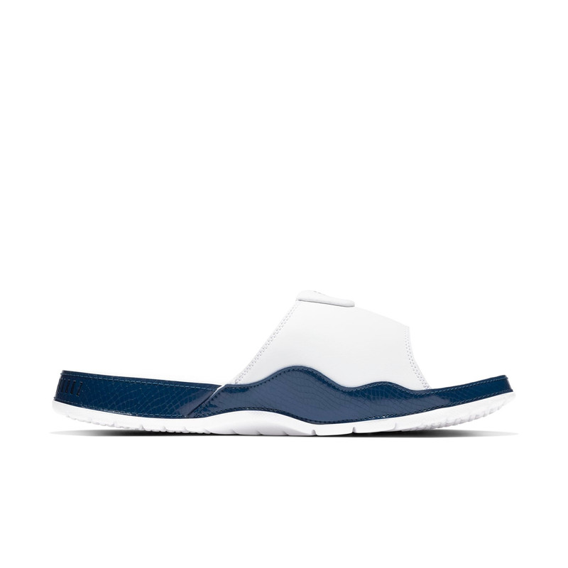 Jordan Air Jordan Hydro 11 Retro 'Navy' AA1336-102 outlook