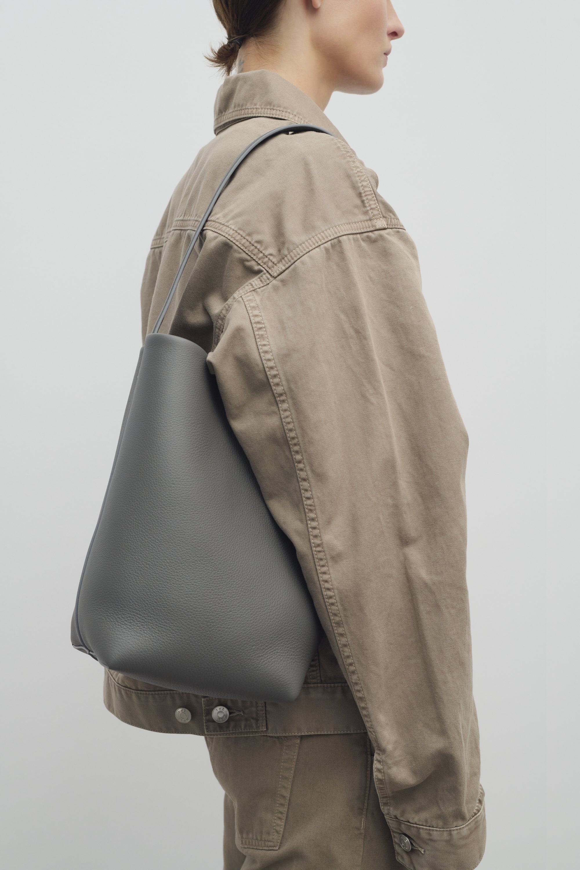 Medium N/S Park Tote Bag in Leather - 4