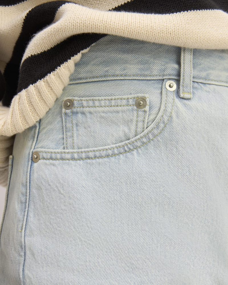 THE A-LINE DENIM SHORT 4