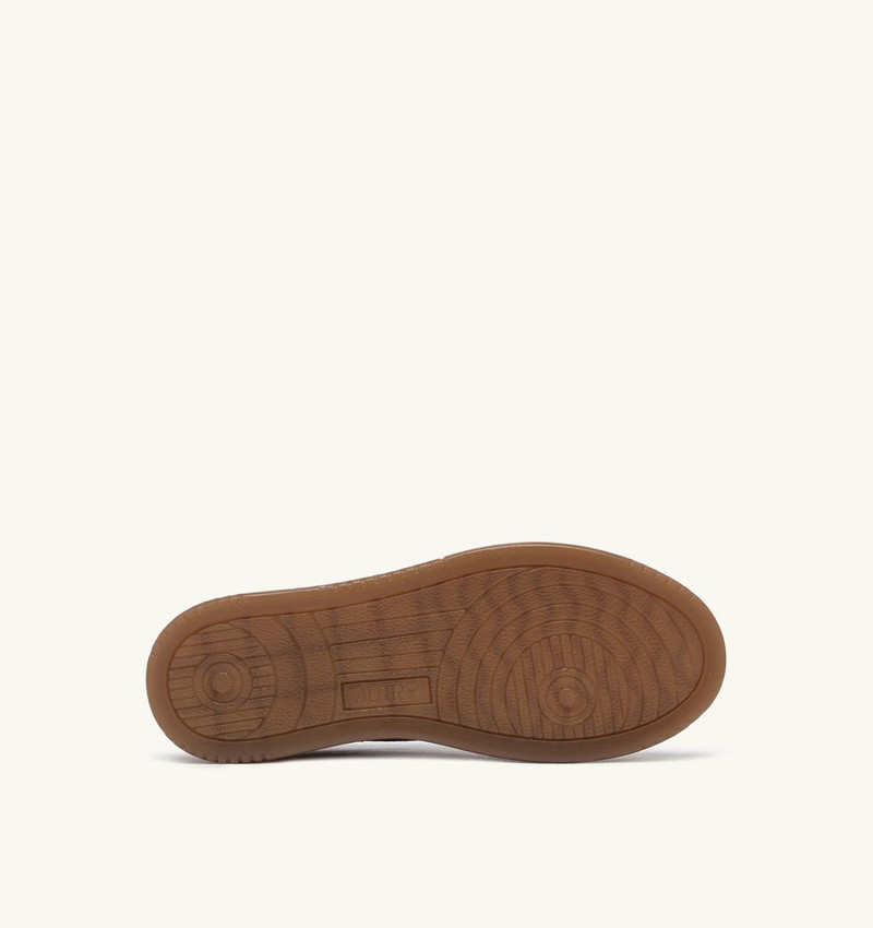 DALLAS LOW SNEAKERS IN MARSHMALLOW AND CIGAR SUEDE 4