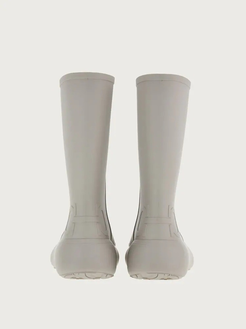 RAIN BOOT 4