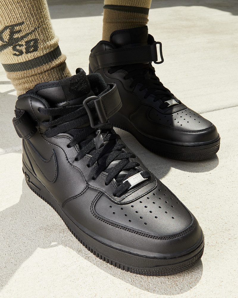 Nike Nike Air Force 1 Mid '07 Men's Shoes outlook