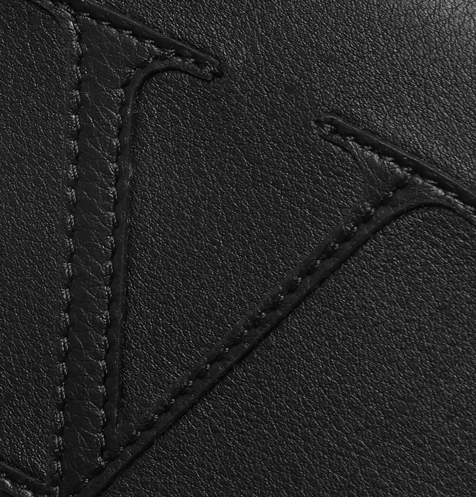 Valentino Garavani Logo-Appliquéd Leather Billfold Wallet - 4