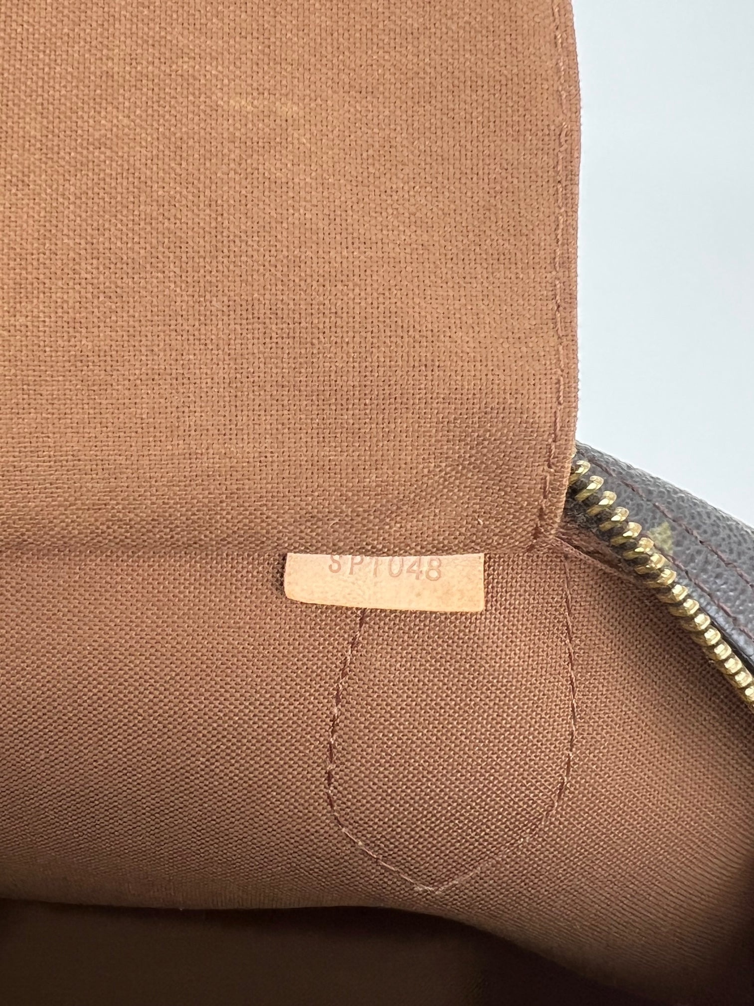 LOUIS VUITTON MONTORGUEIL PM Monogram Canvas Shoulder Hand Bag Added Strap  Pre owned Brown Cloth ref.673928 - Joli Closet