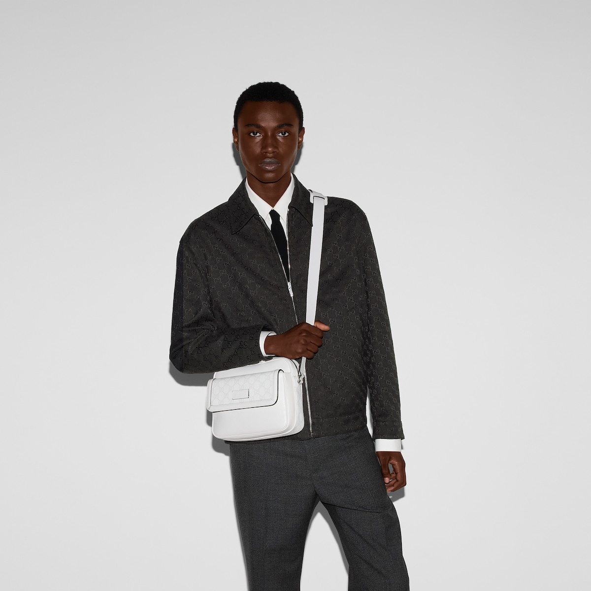 Small GG crossbody bag with tag - 3