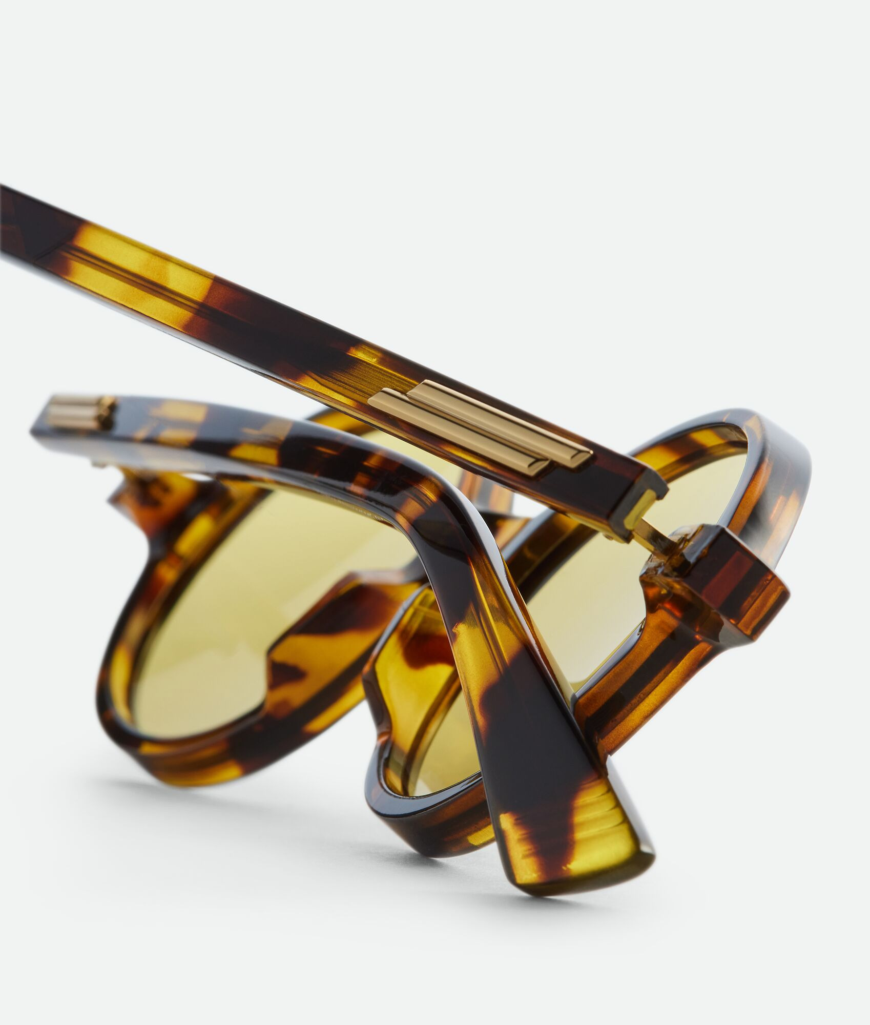 Classic Round Sunglasses - 3