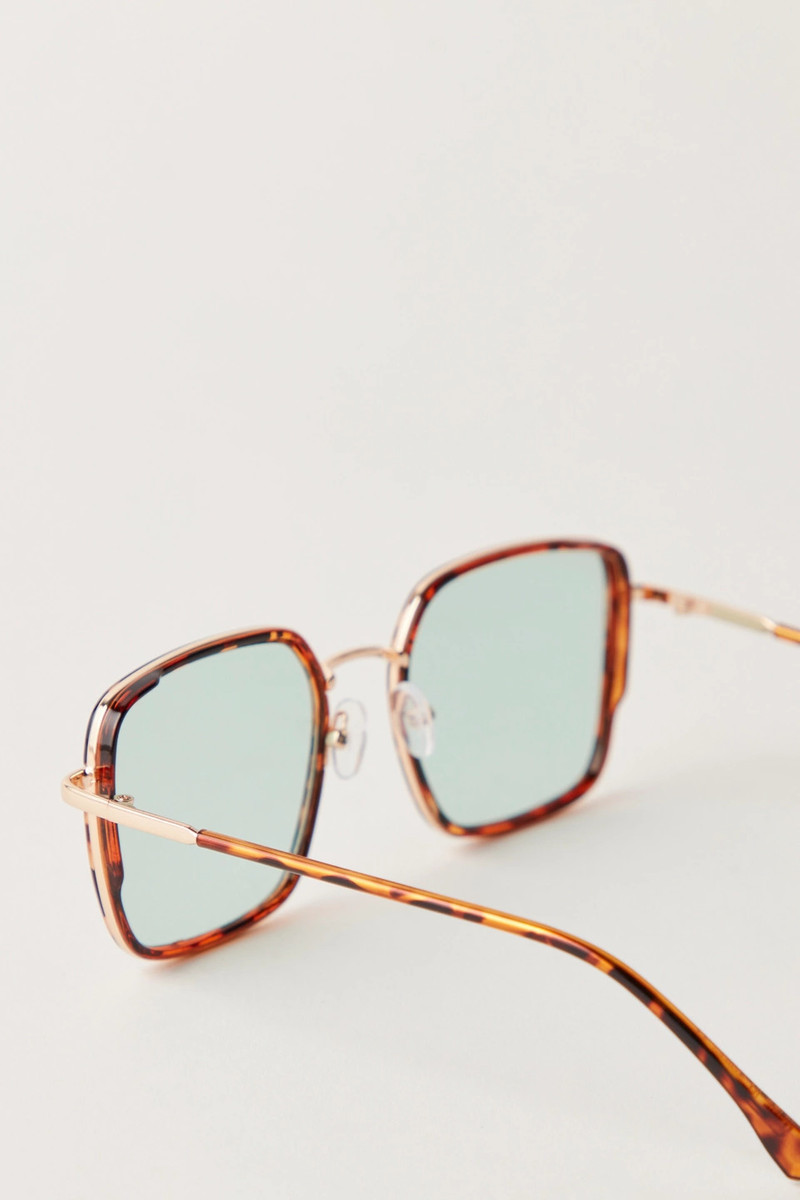 Beau Square Sunglasses 3