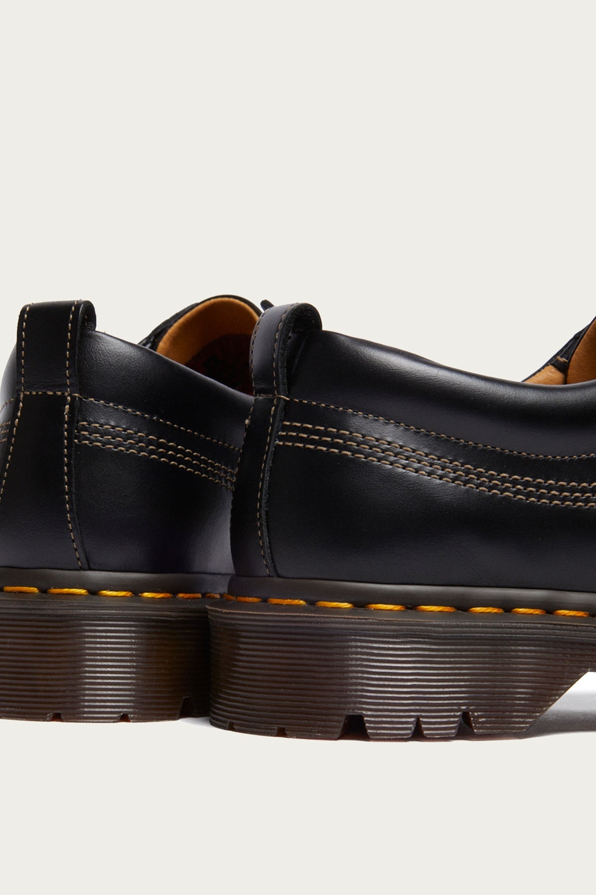 Lowell - Black - 5