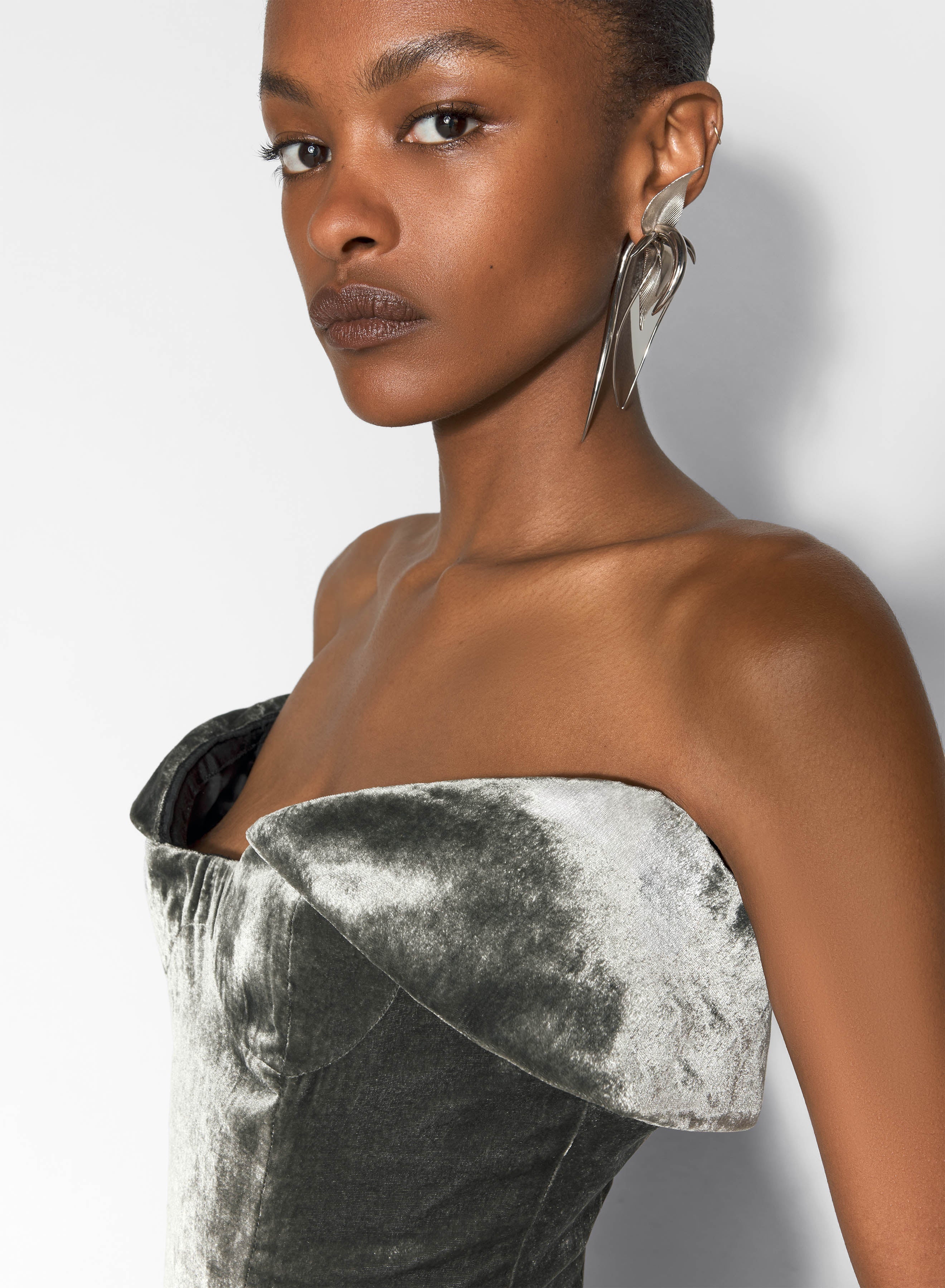 silver velvet dress - 3
