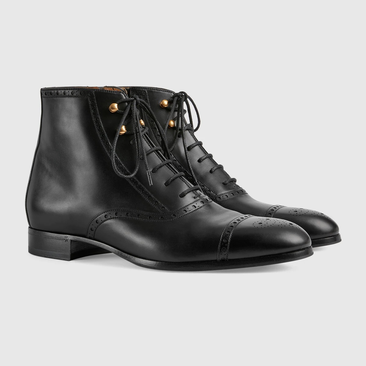 Men's boot with brogue details - 2