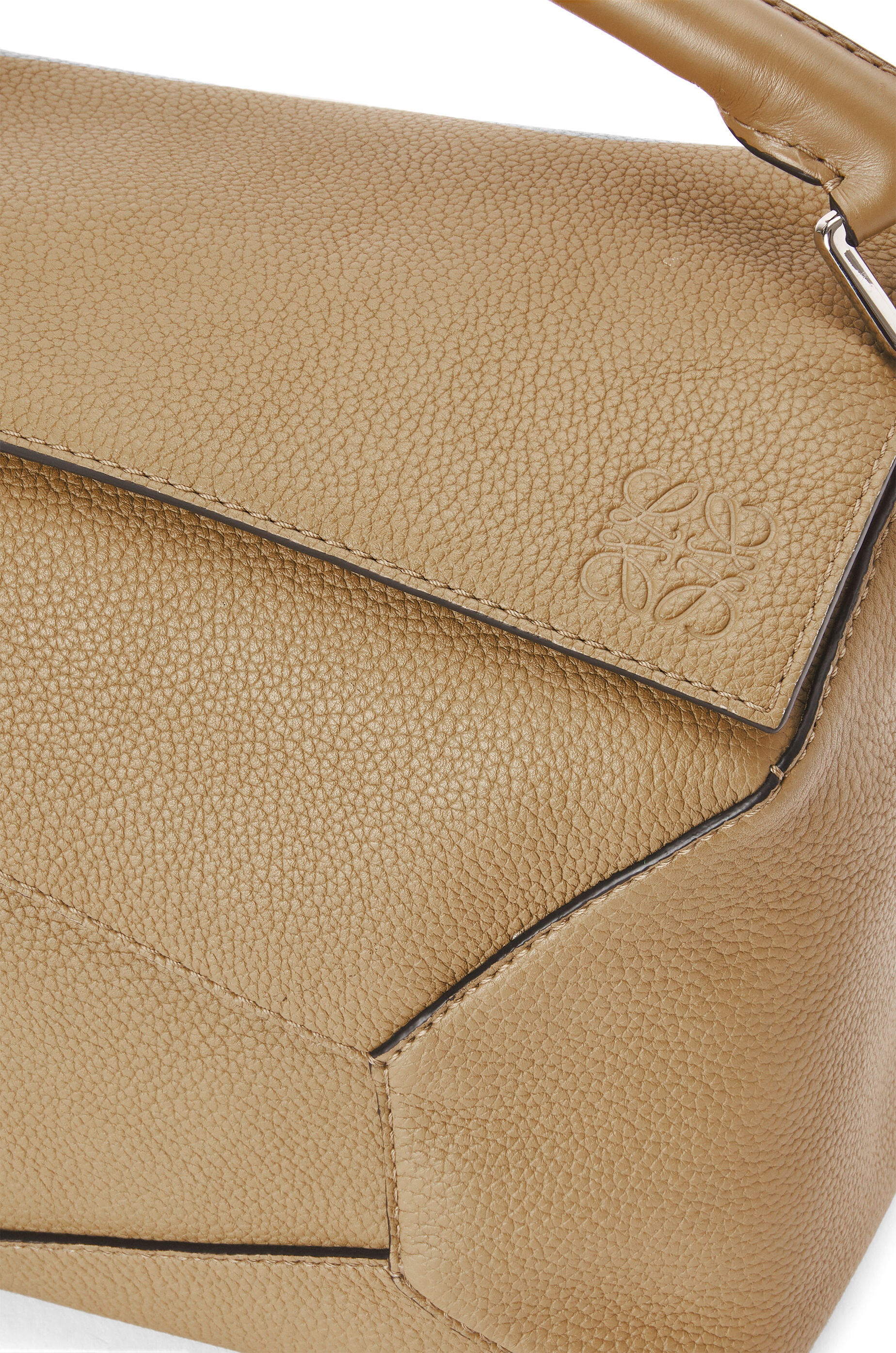 Large Puzzle bag in grained calfskin - 7