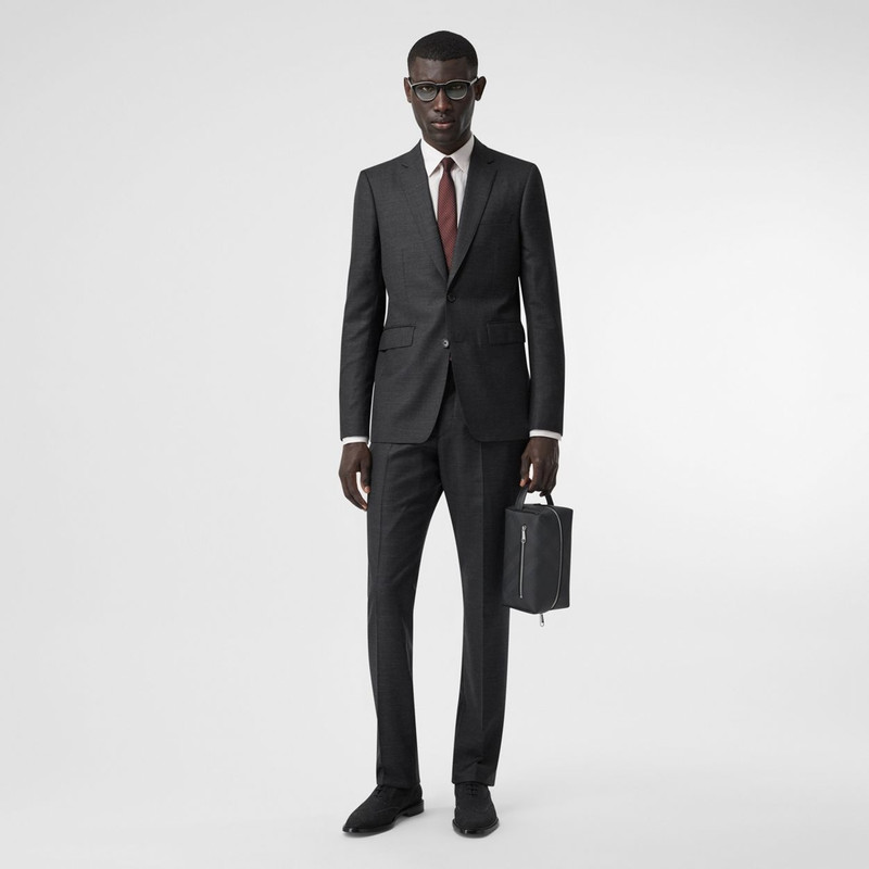 London Check and Leather Travel Pouch 6