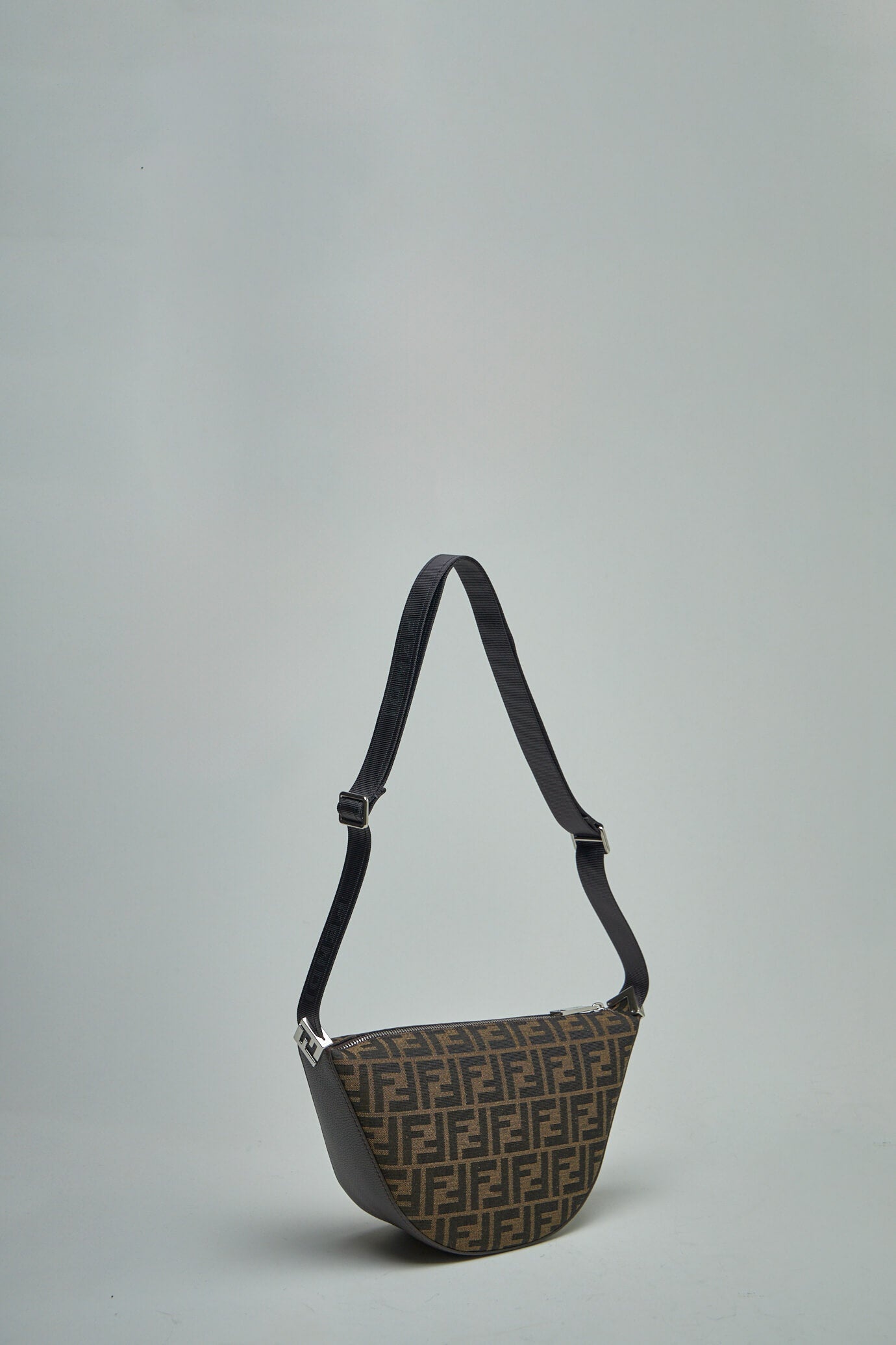 FENDI FF Jacquard Fendi Melon Small | labelsfashion | REVERSIBLE