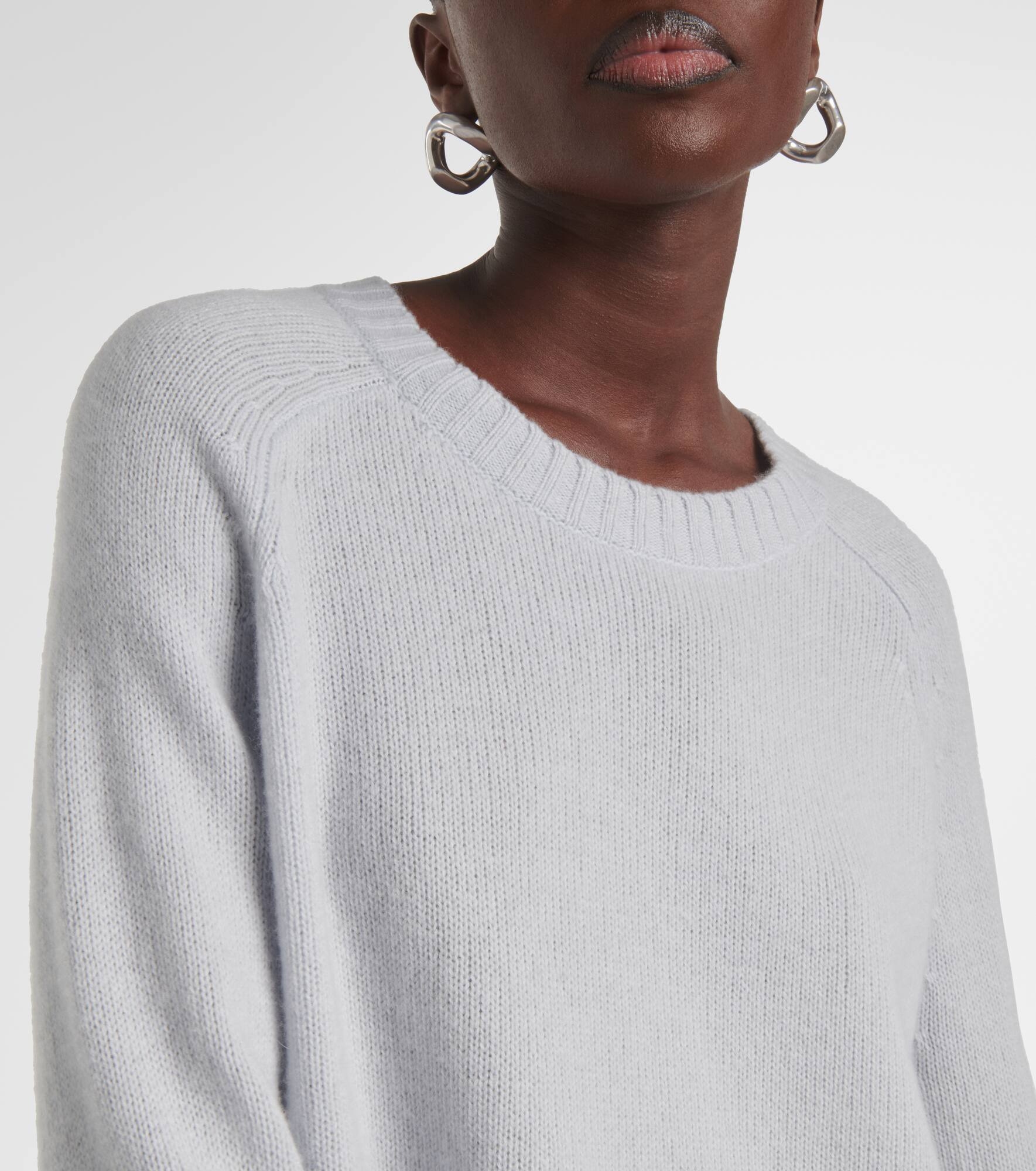 Oversized cashmere sweater - 4