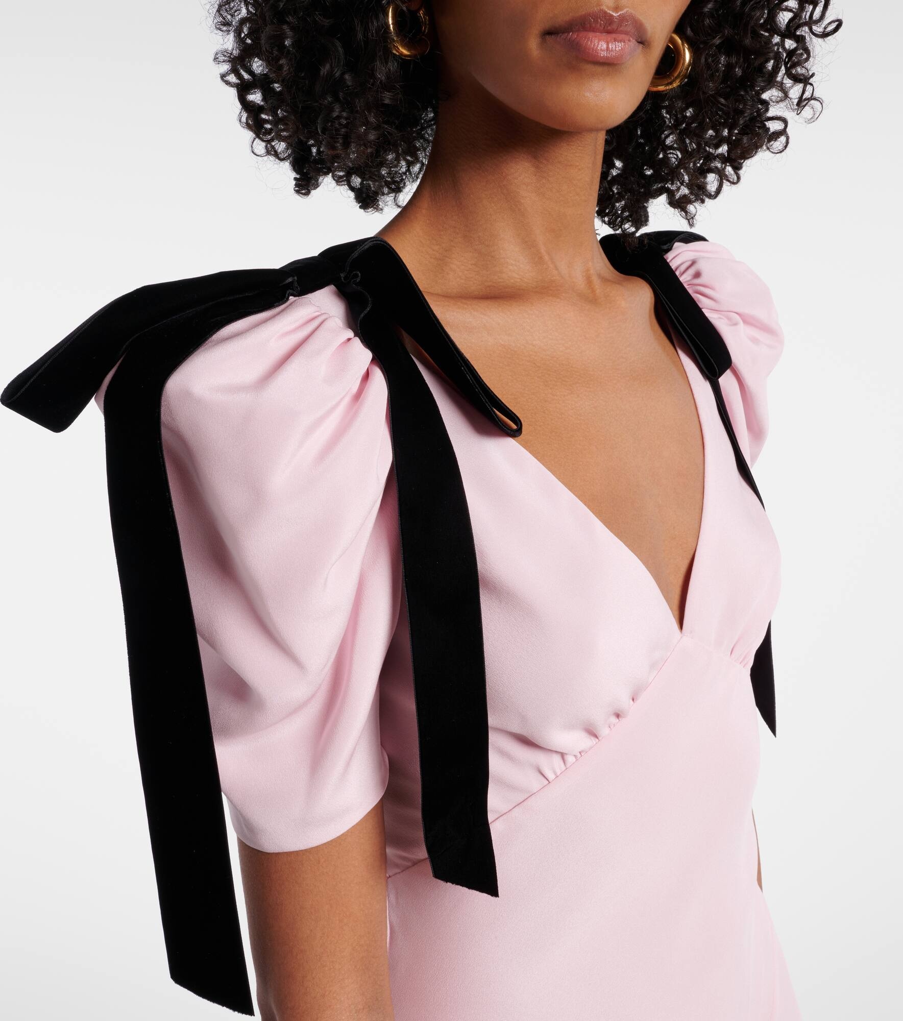Bow-detail silk crêpe gown - 4