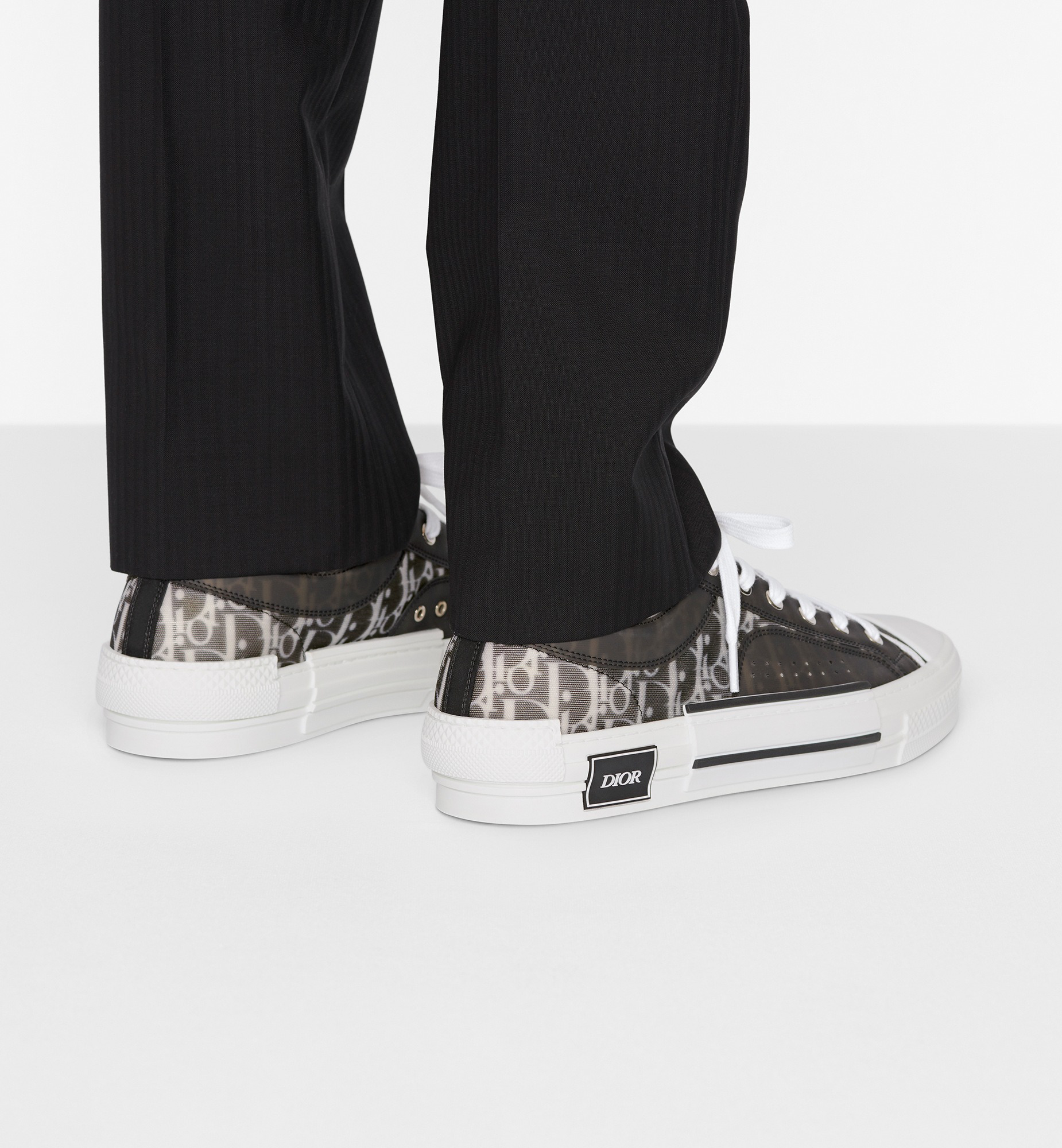 B23 Low-Top Sneaker - 9