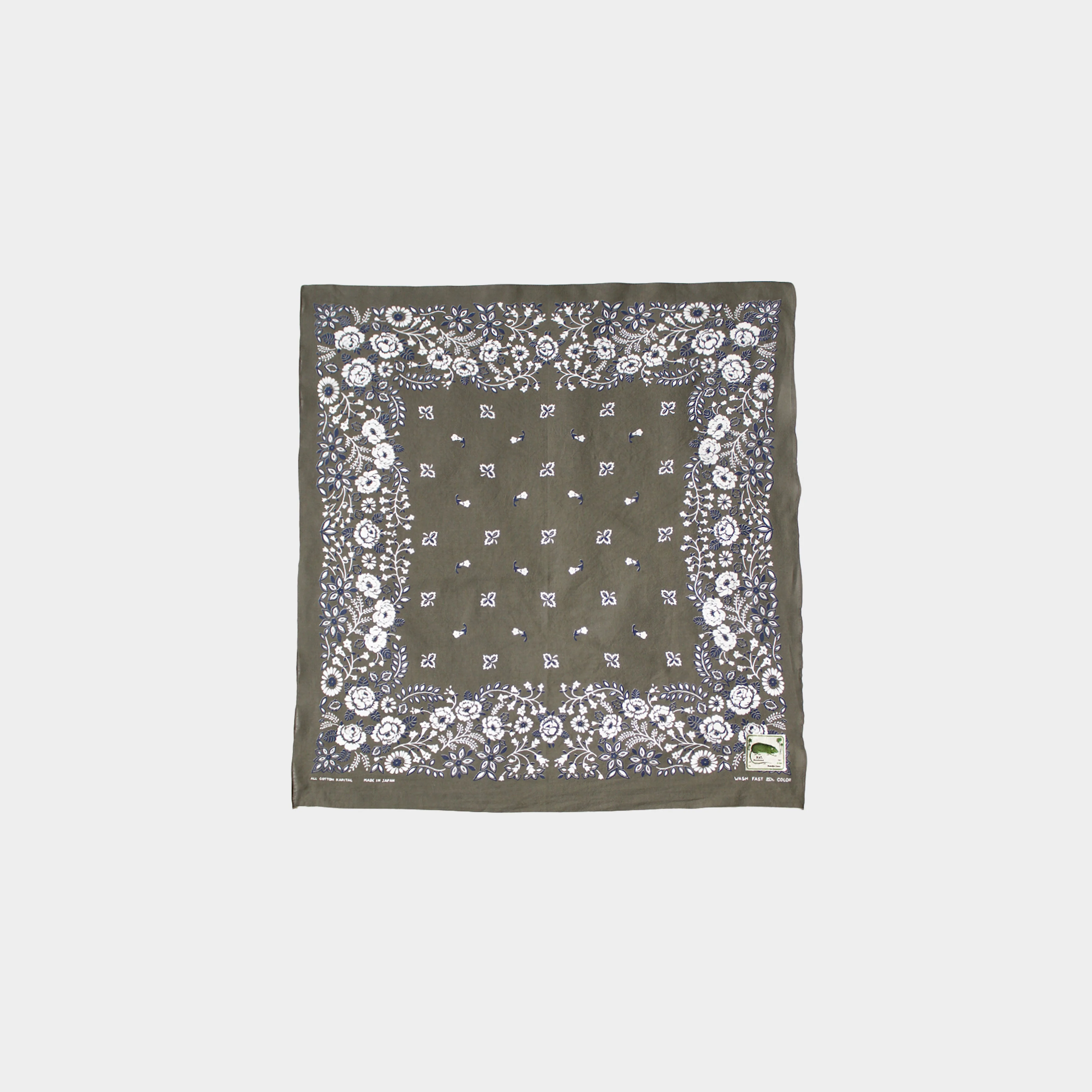 Bandana Churchill Garden - 1