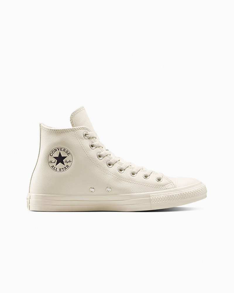 Chuck Taylor All Star Water-Repellent Leather 1