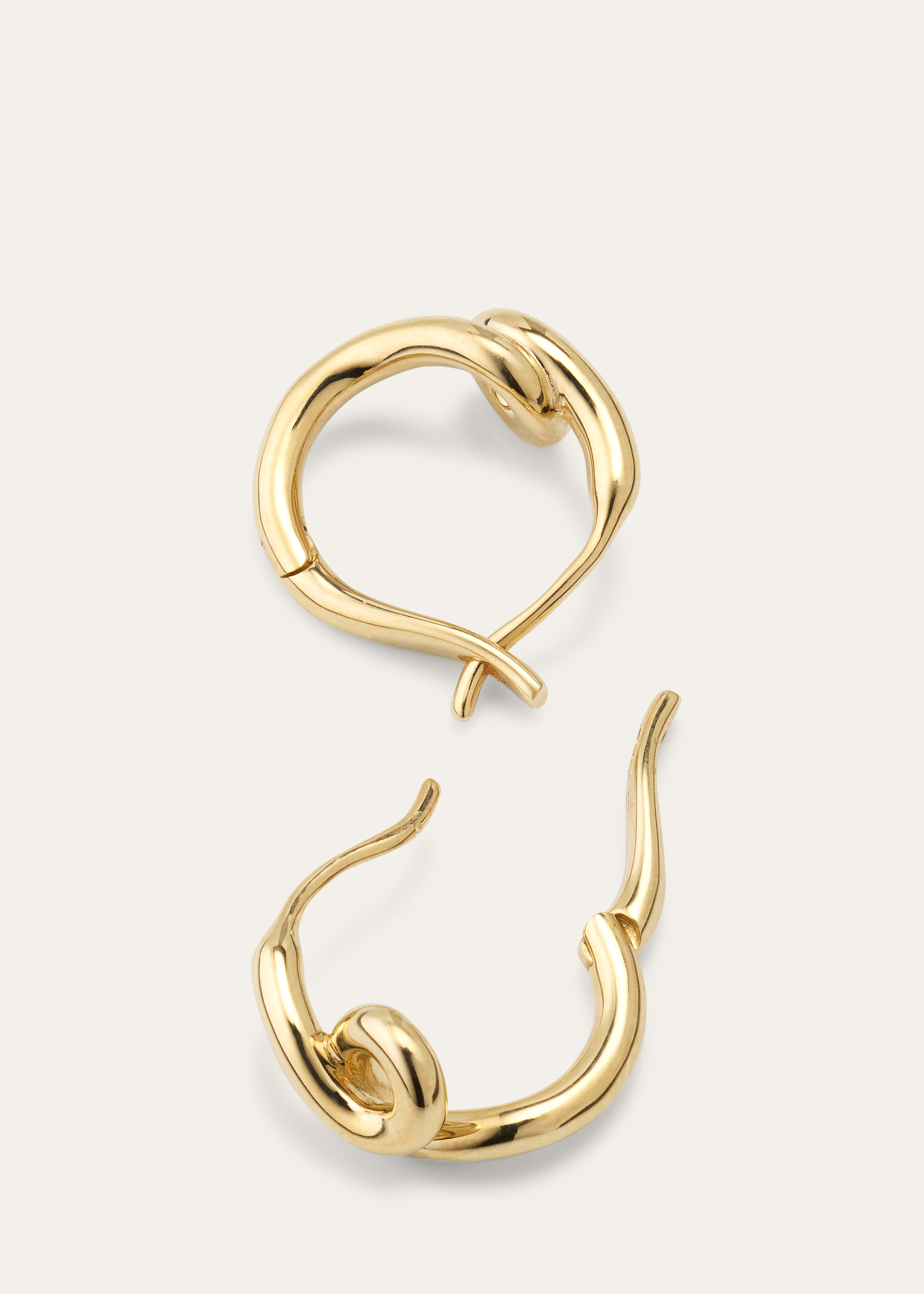 Single Wave Hoop Earrings in 9K Yellow Gold - 4